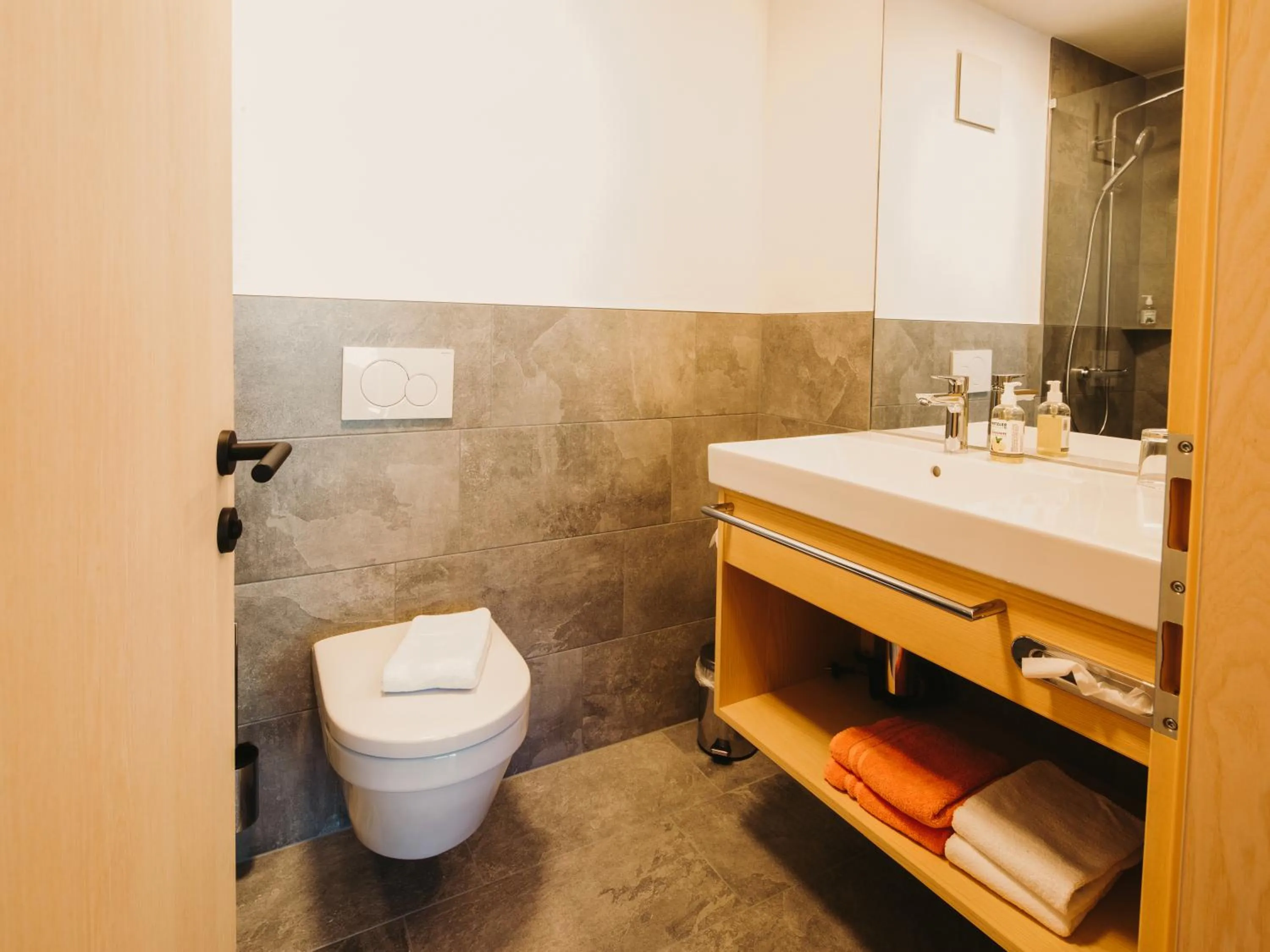 Toilet in Alpin - Studios & Suites