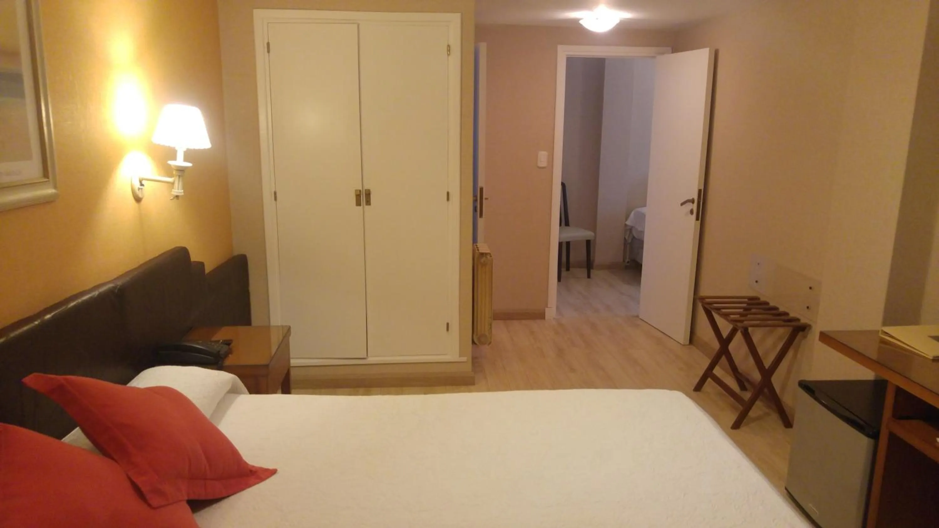 Bed in Hotel Las Rocas