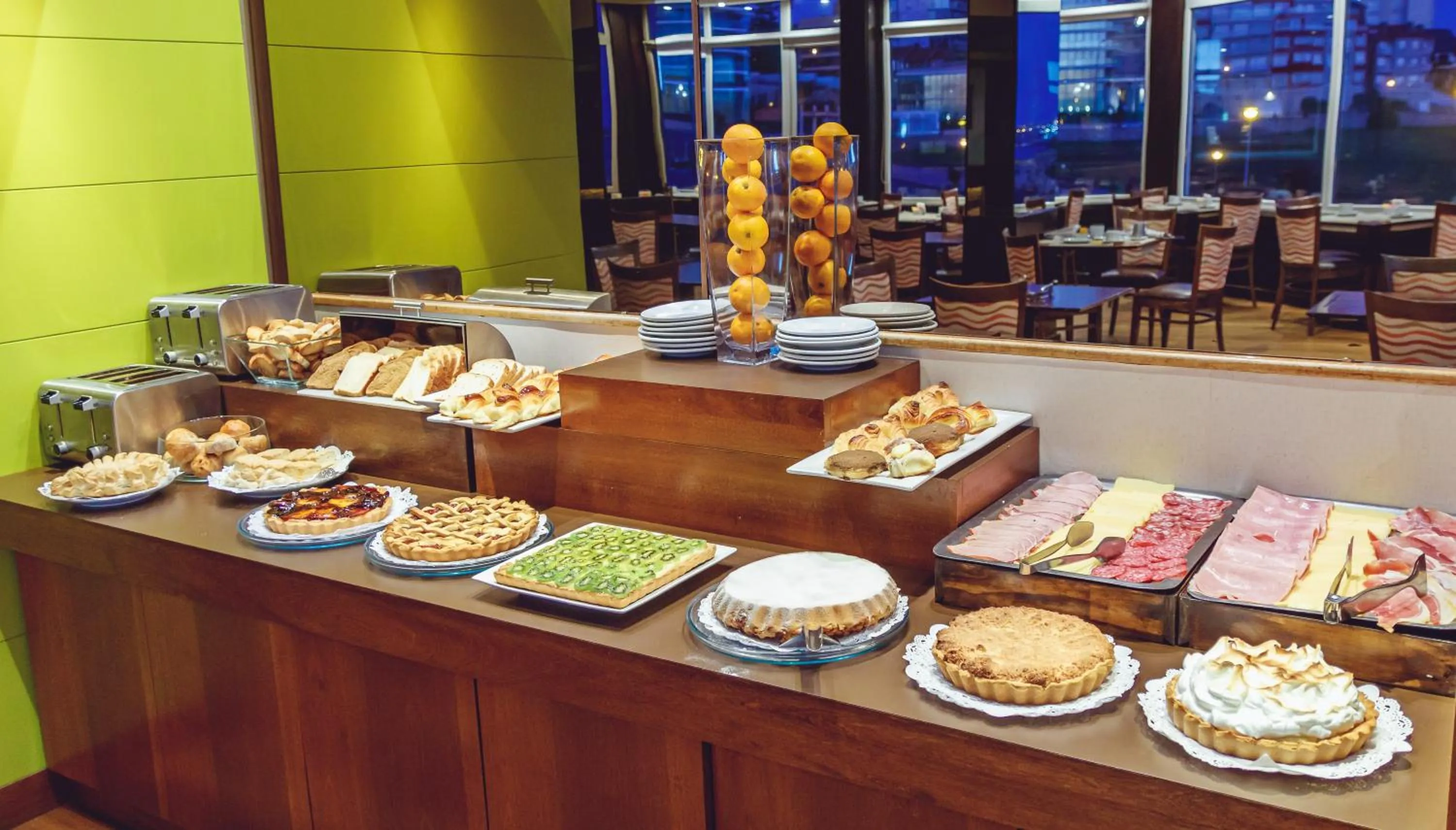 Buffet breakfast in Hotel Las Rocas