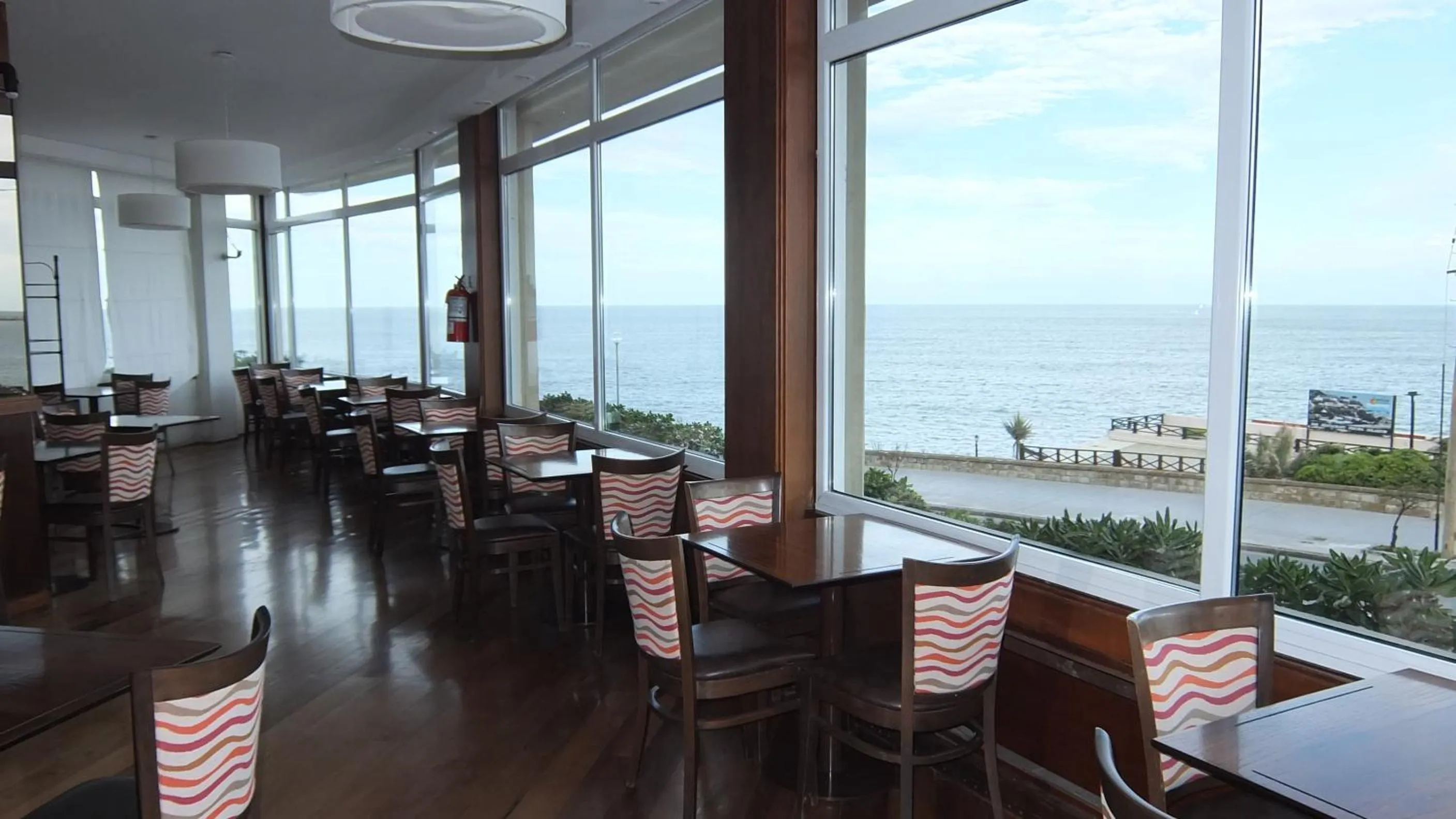 Restaurant/places to eat in Hotel Las Rocas