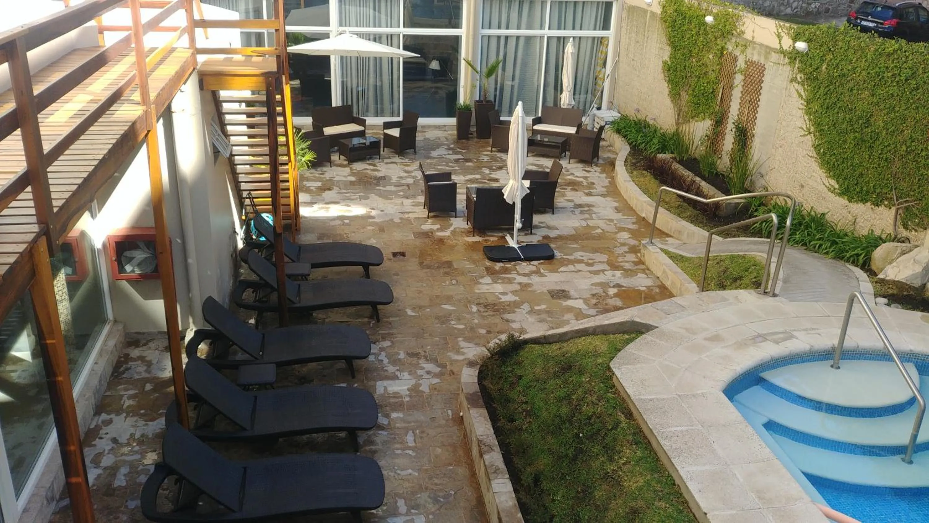 Patio in Hotel Las Rocas