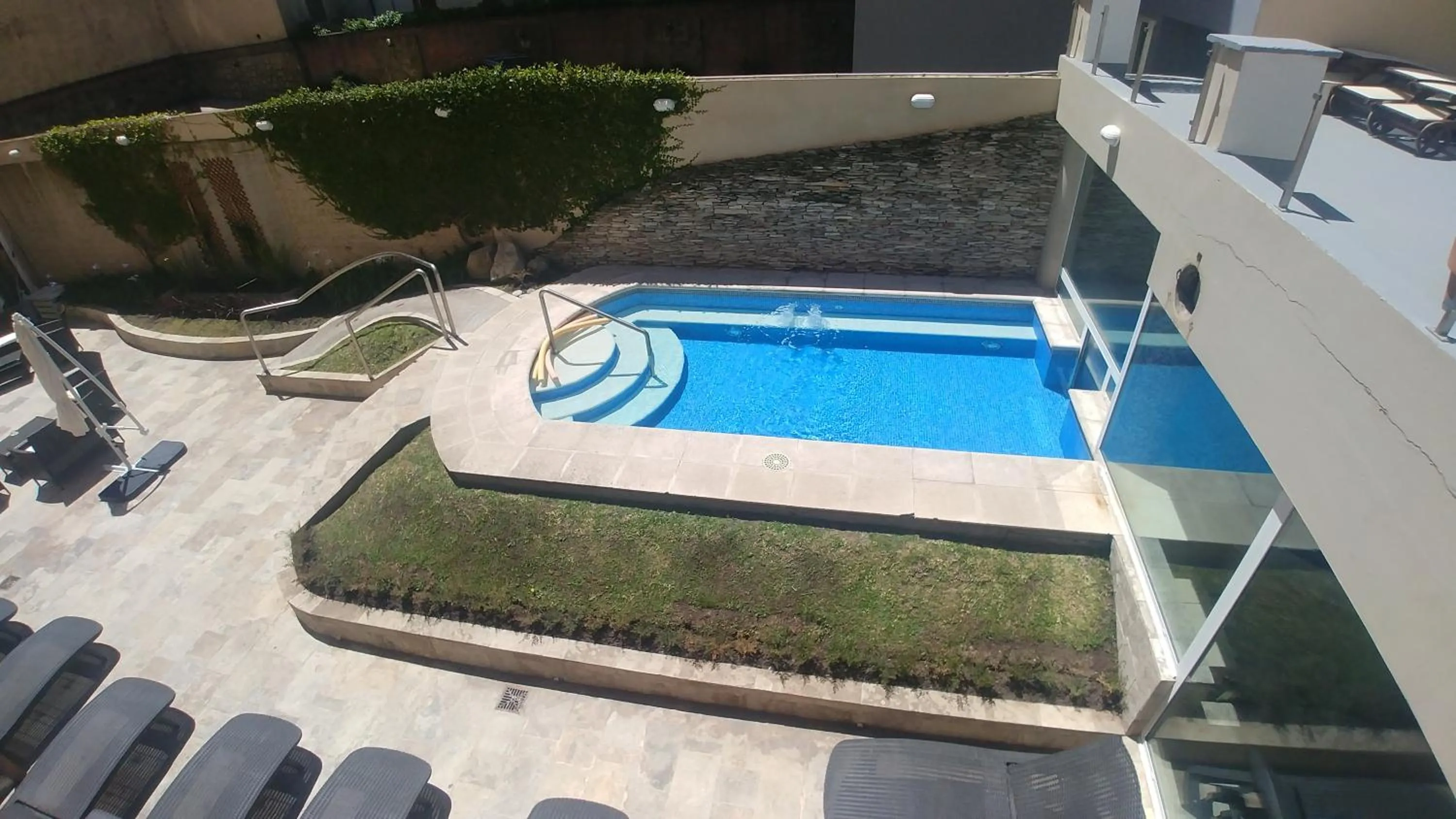 Pool view in Hotel Las Rocas
