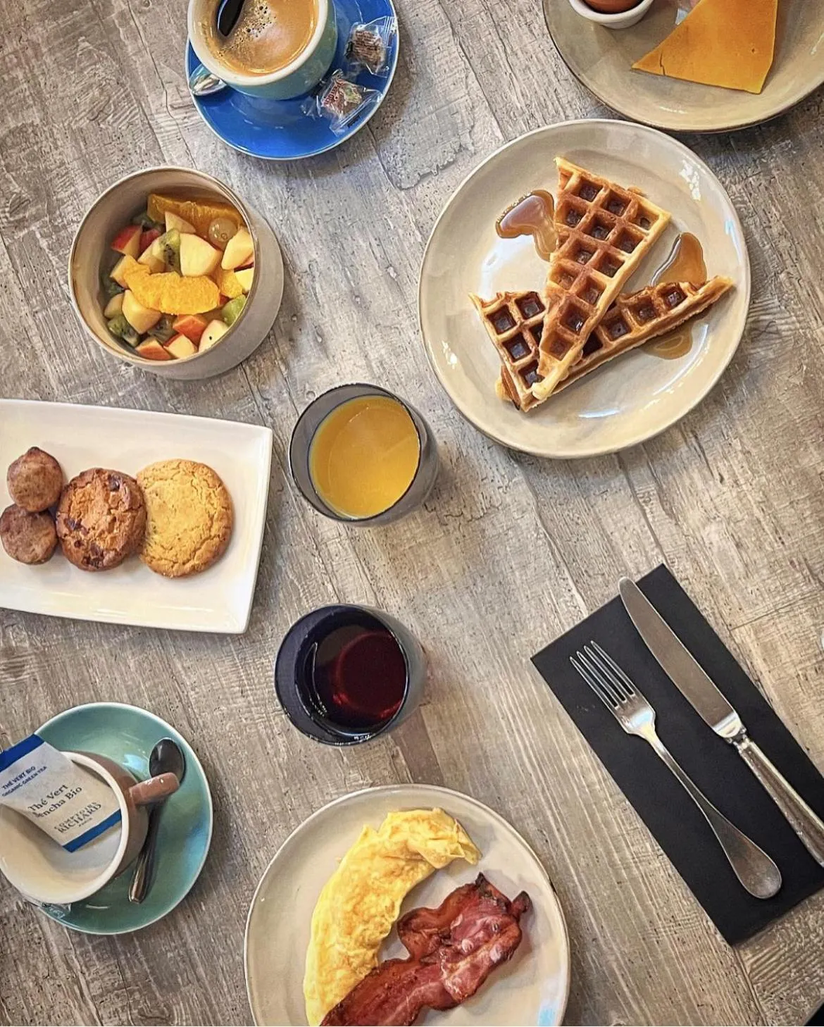 Breakfast in Logis Hôtel Restaurant La Bergerie