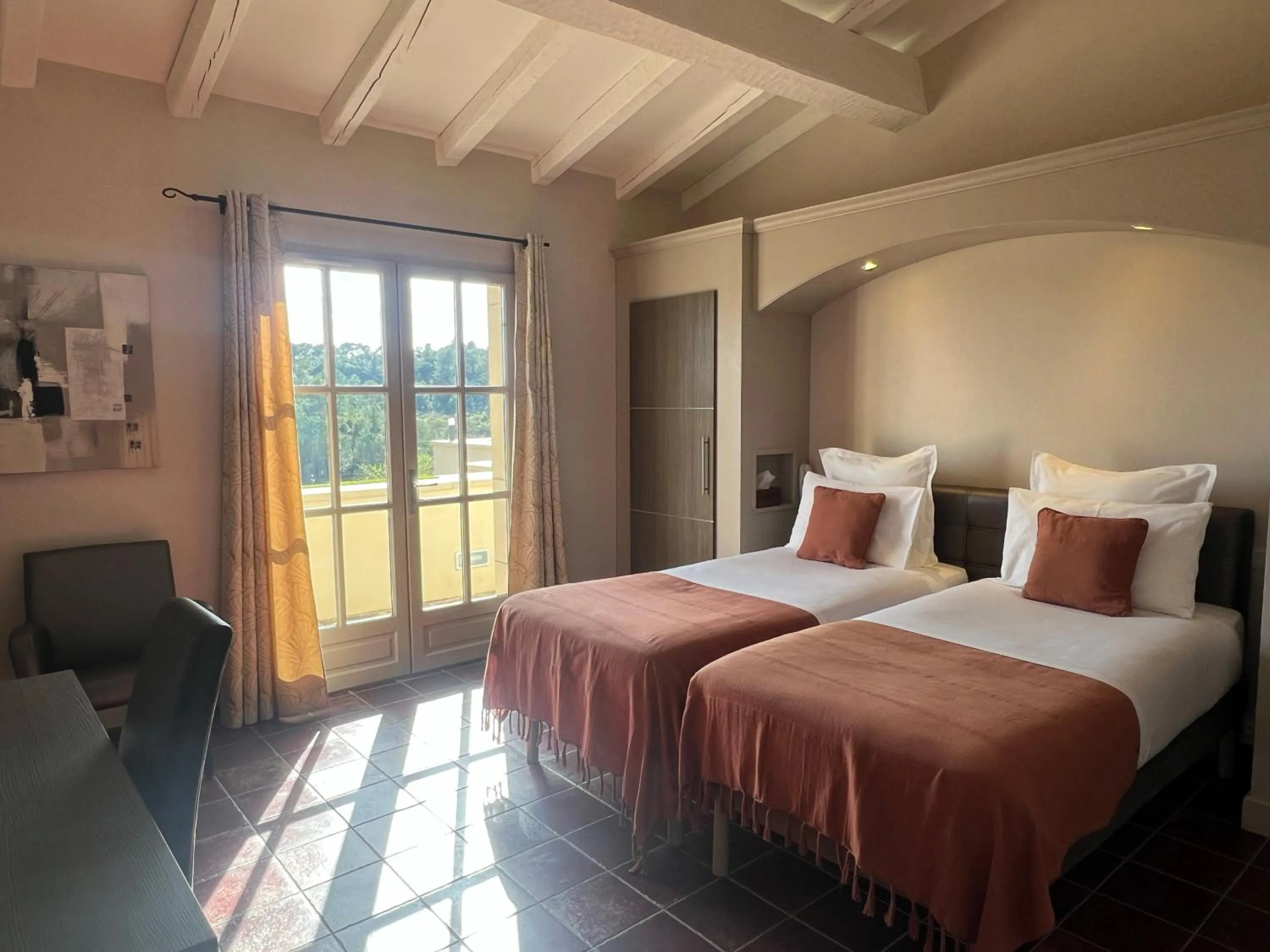 Bed in Logis Hôtel Restaurant La Bergerie