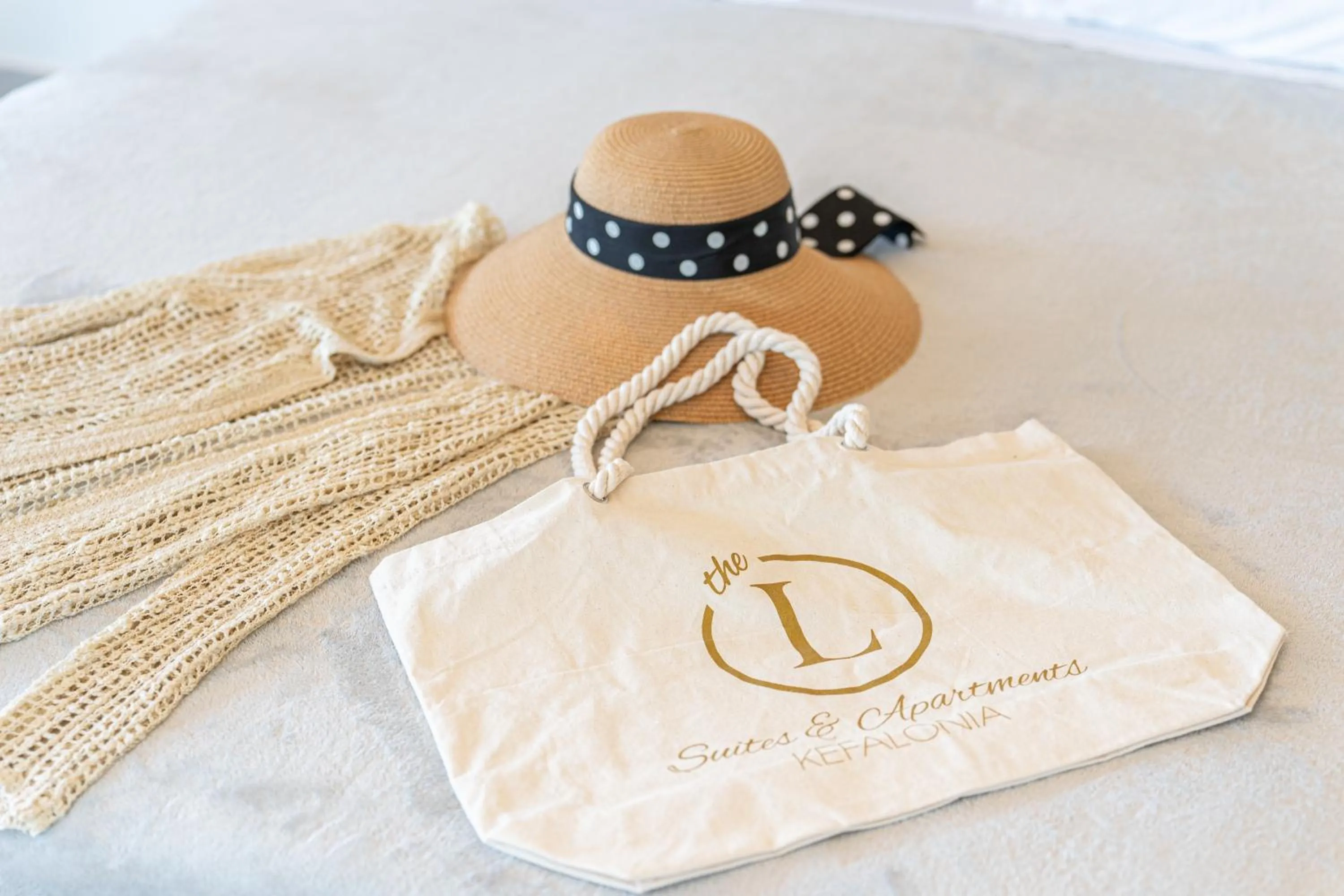 Logo/Certificate/Sign in The "L" Suites & Apartments