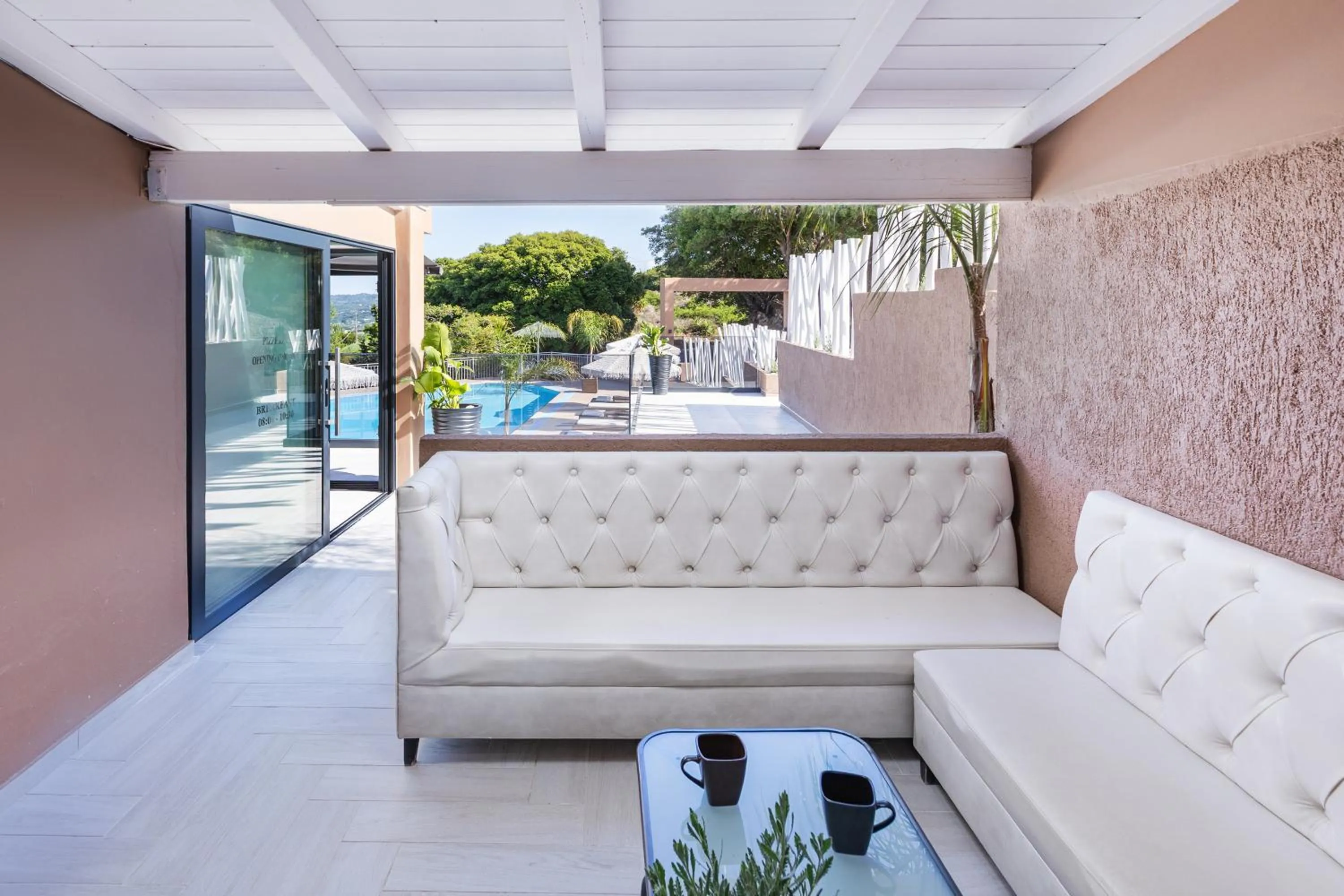 Balcony/Terrace in The "L" Suites & Apartments