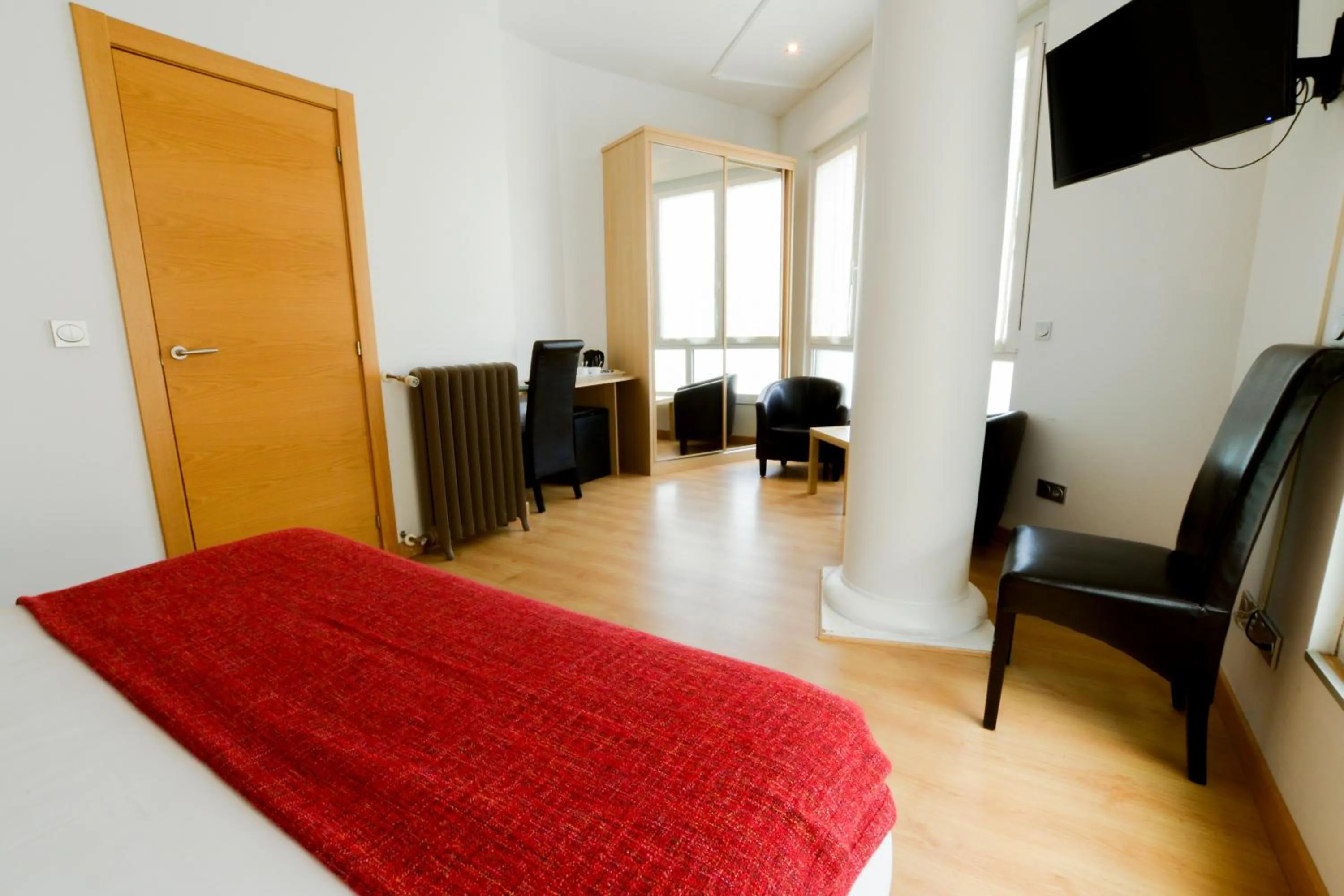 Photo of the whole room, Bed in Pension Kursaal
