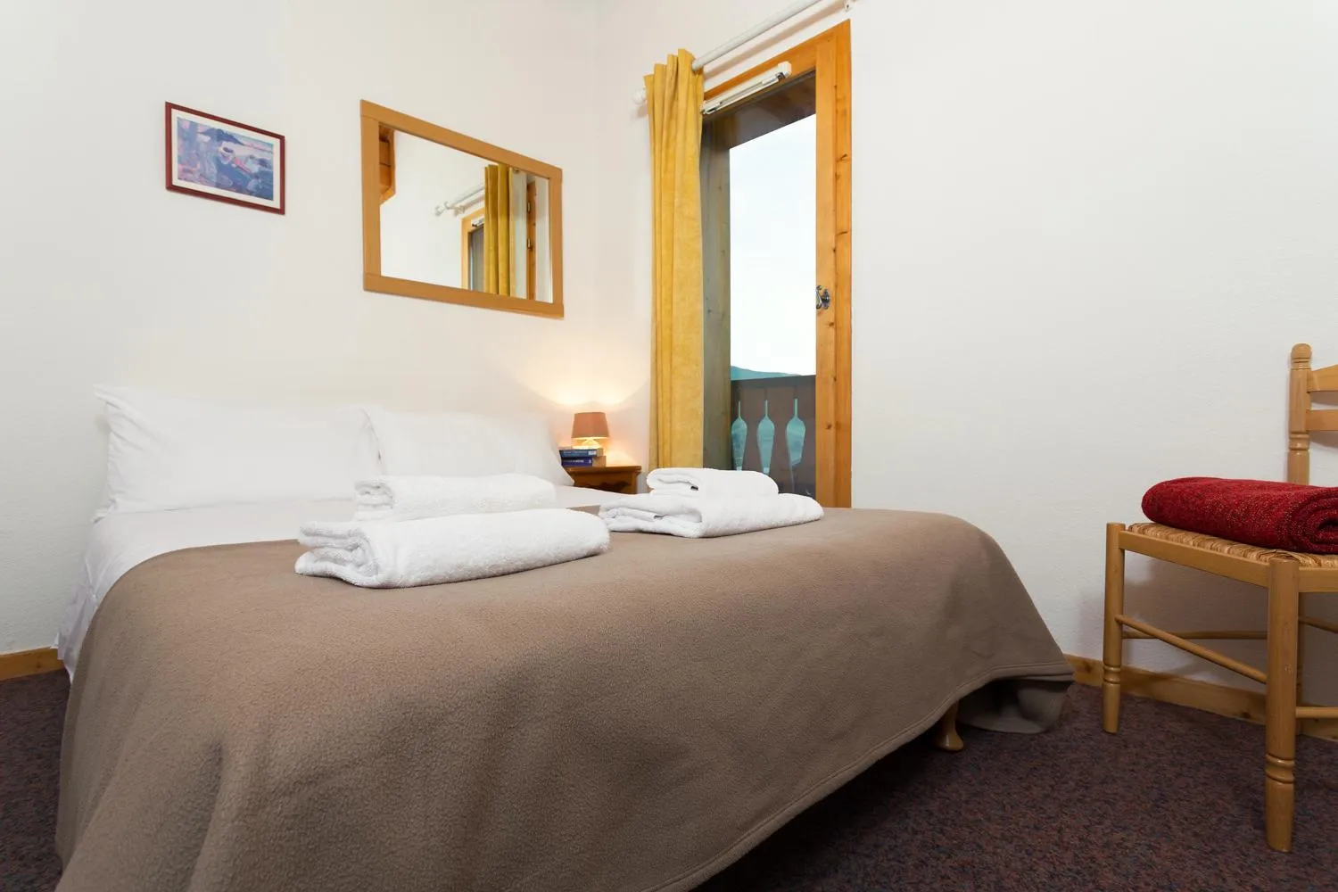 Bedroom, Bed in Madame Vacances les Chalets des Alpages