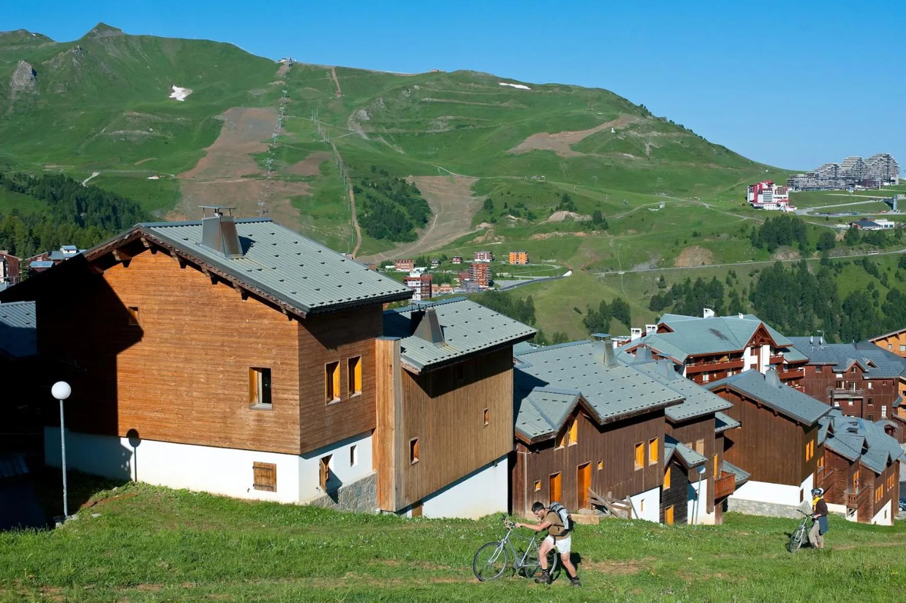 Facade/entrance in Madame Vacances les Chalets des Alpages