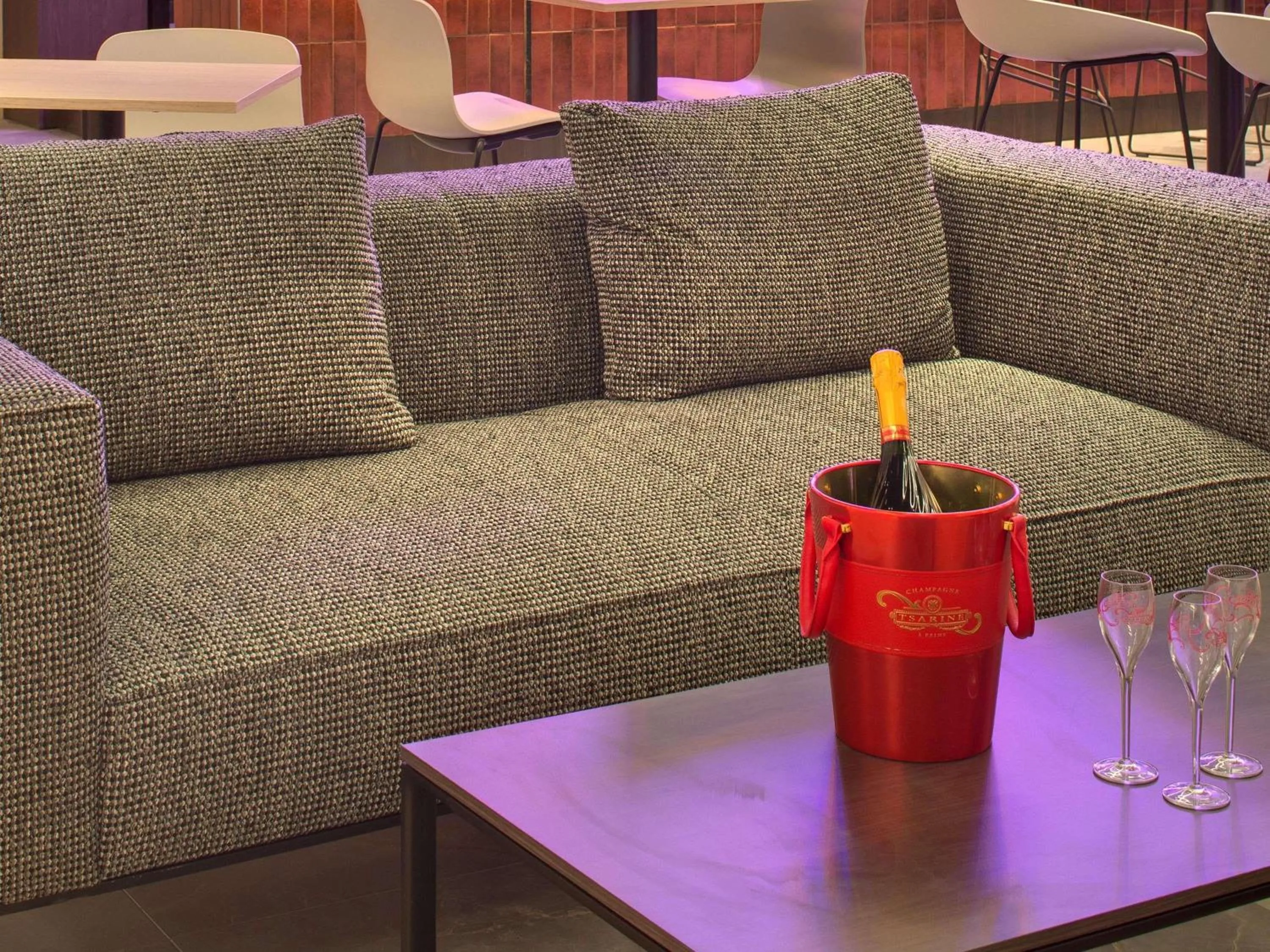 Lounge or bar in Mercure Montpellier Centre Comédie