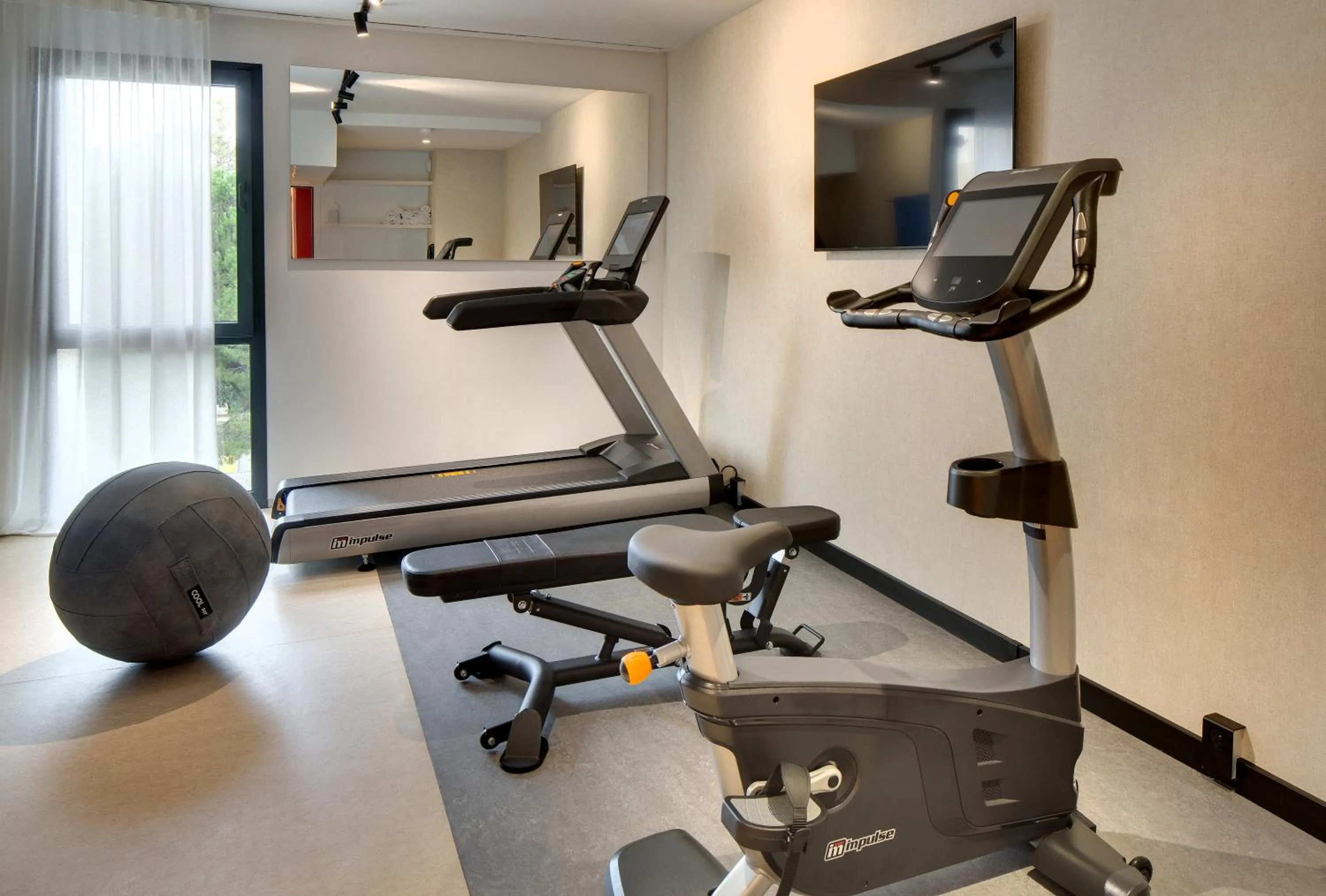 Fitness centre/facilities in Mercure Montpellier Centre Comédie