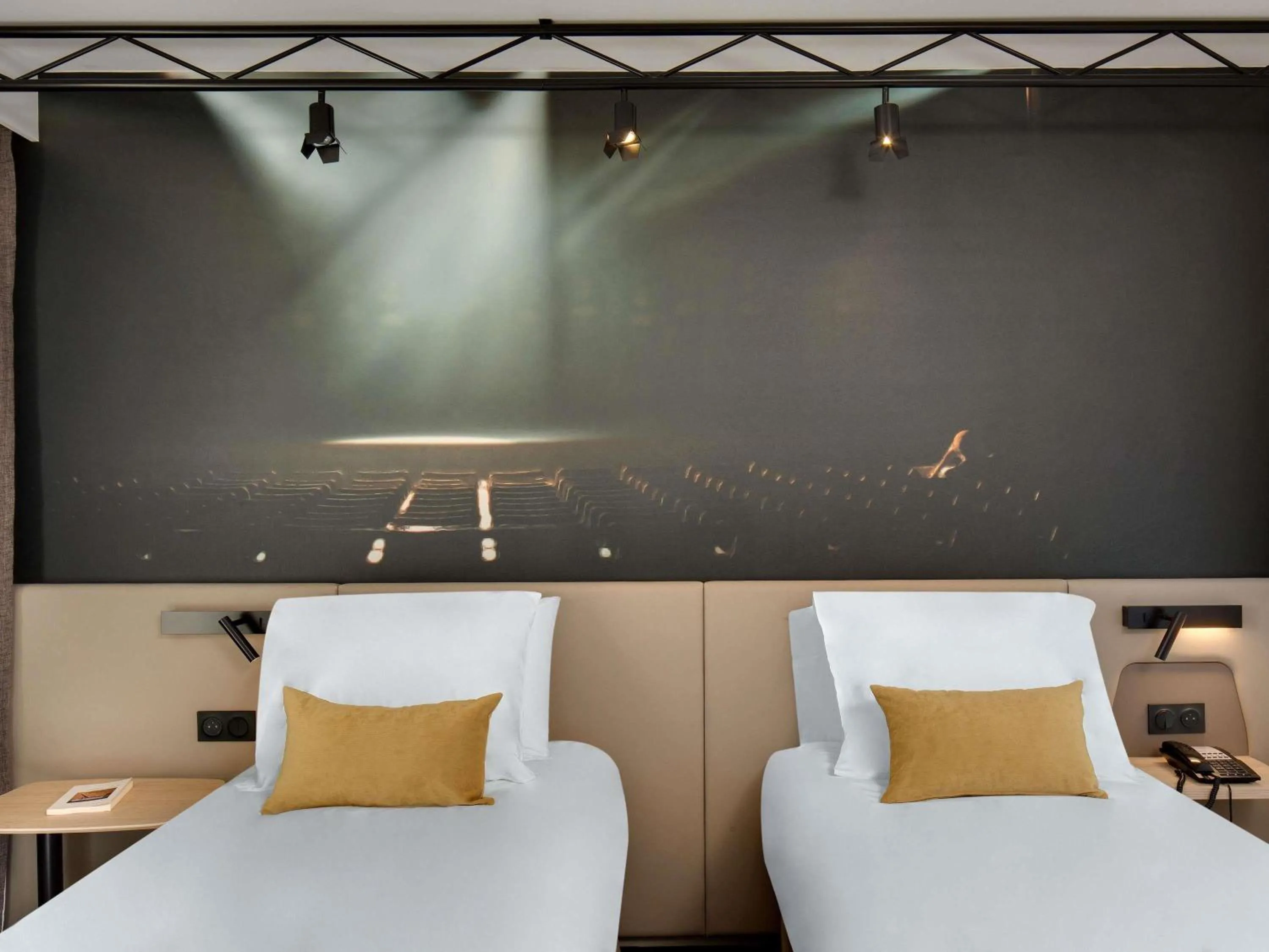 Bedroom, Bed in Mercure Montpellier Centre Comédie