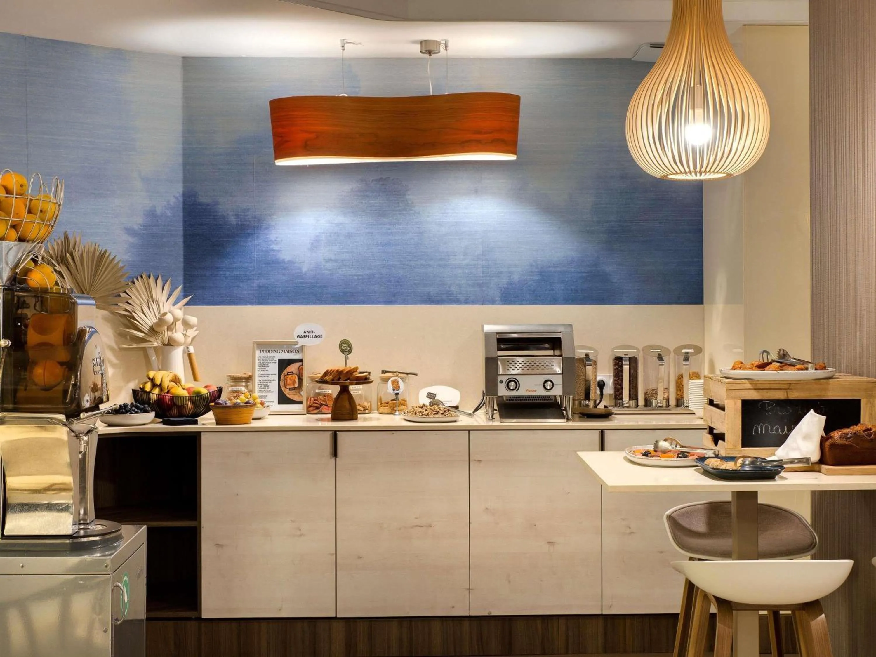 Breakfast in Mercure Montpellier Centre Comédie