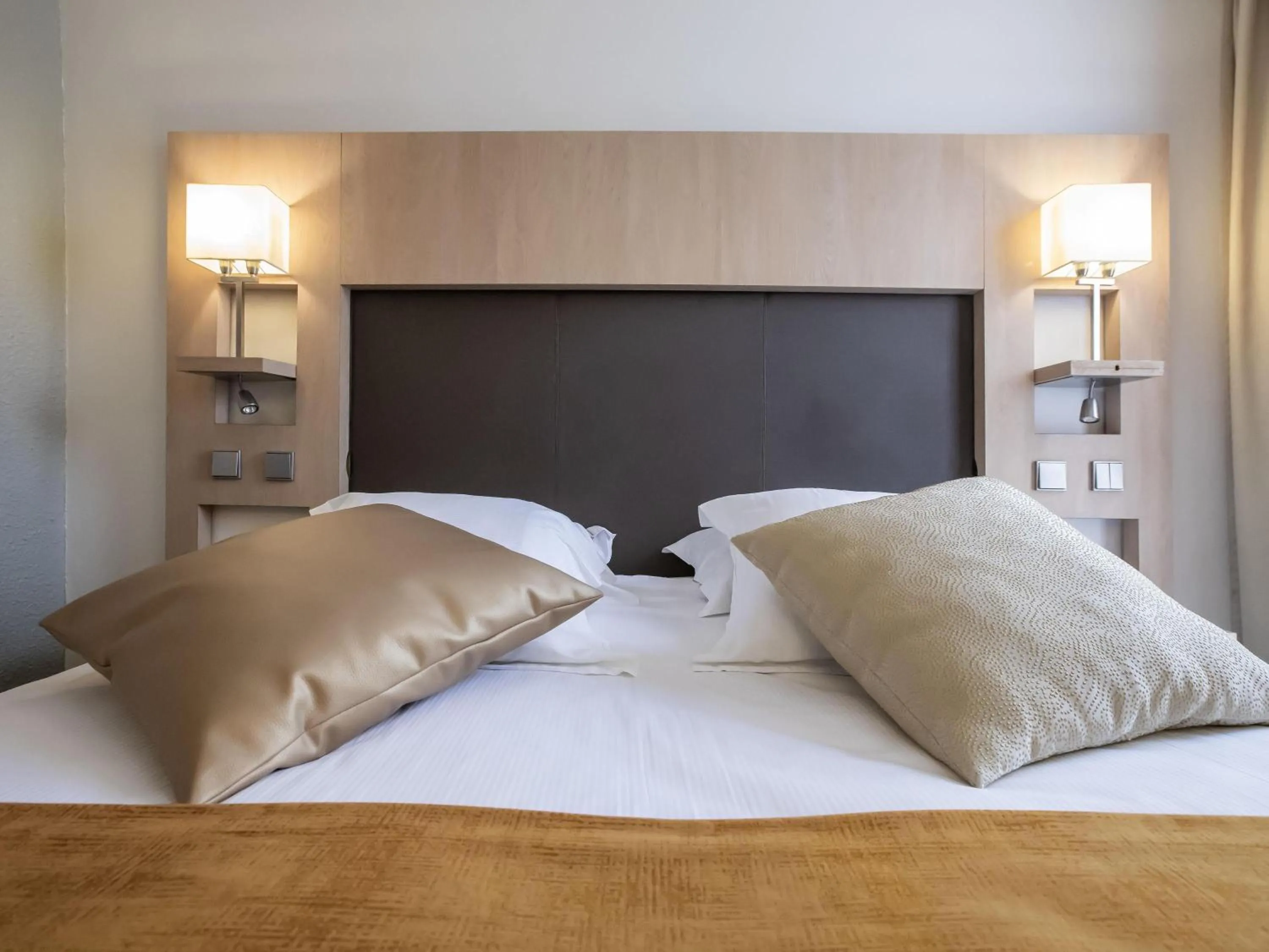 Bedroom, Bed in Mercure Montpellier Centre Comédie