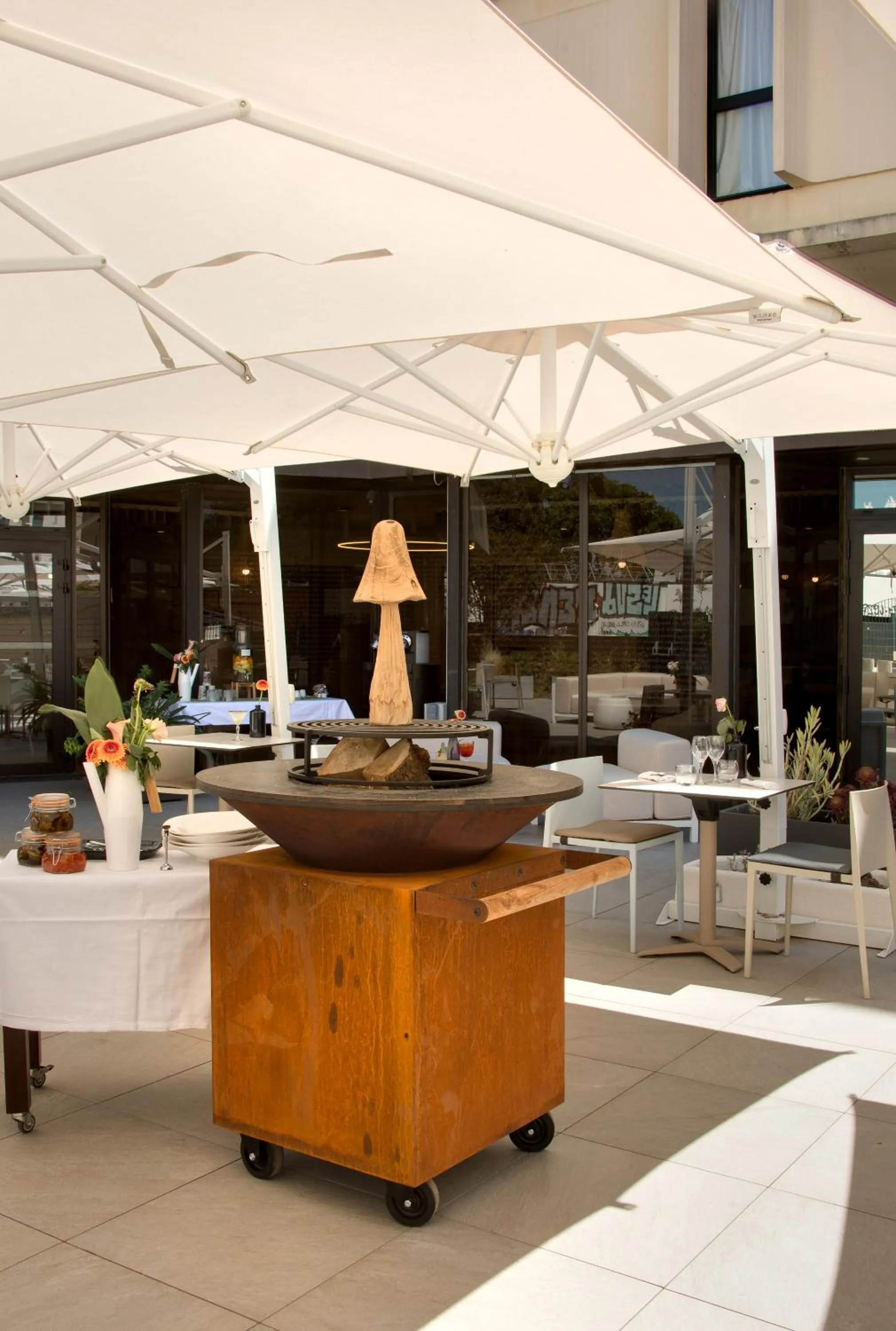 Patio in Mercure Montpellier Centre Comédie