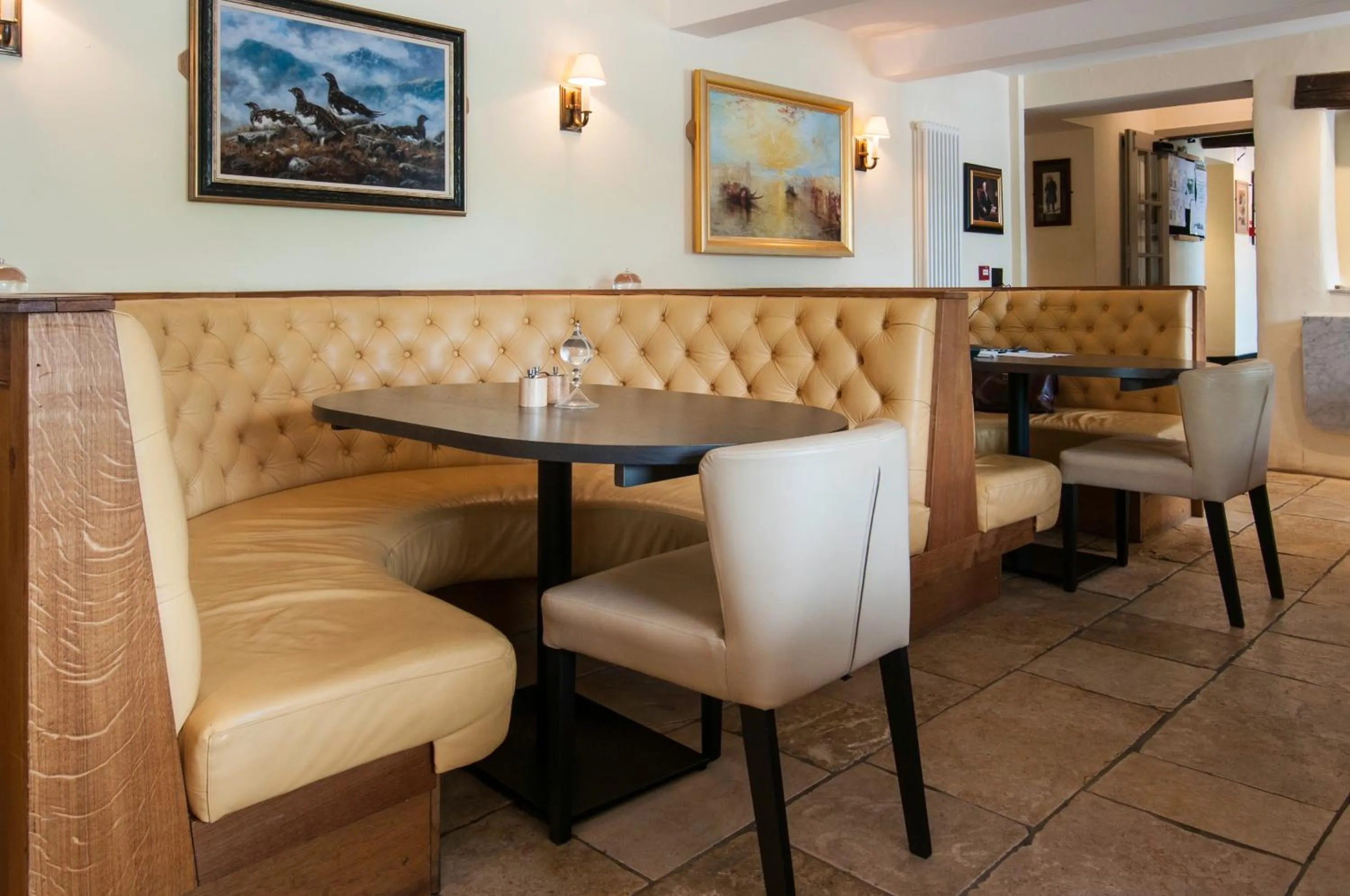 Restaurant/places to eat in The Fleece Inn