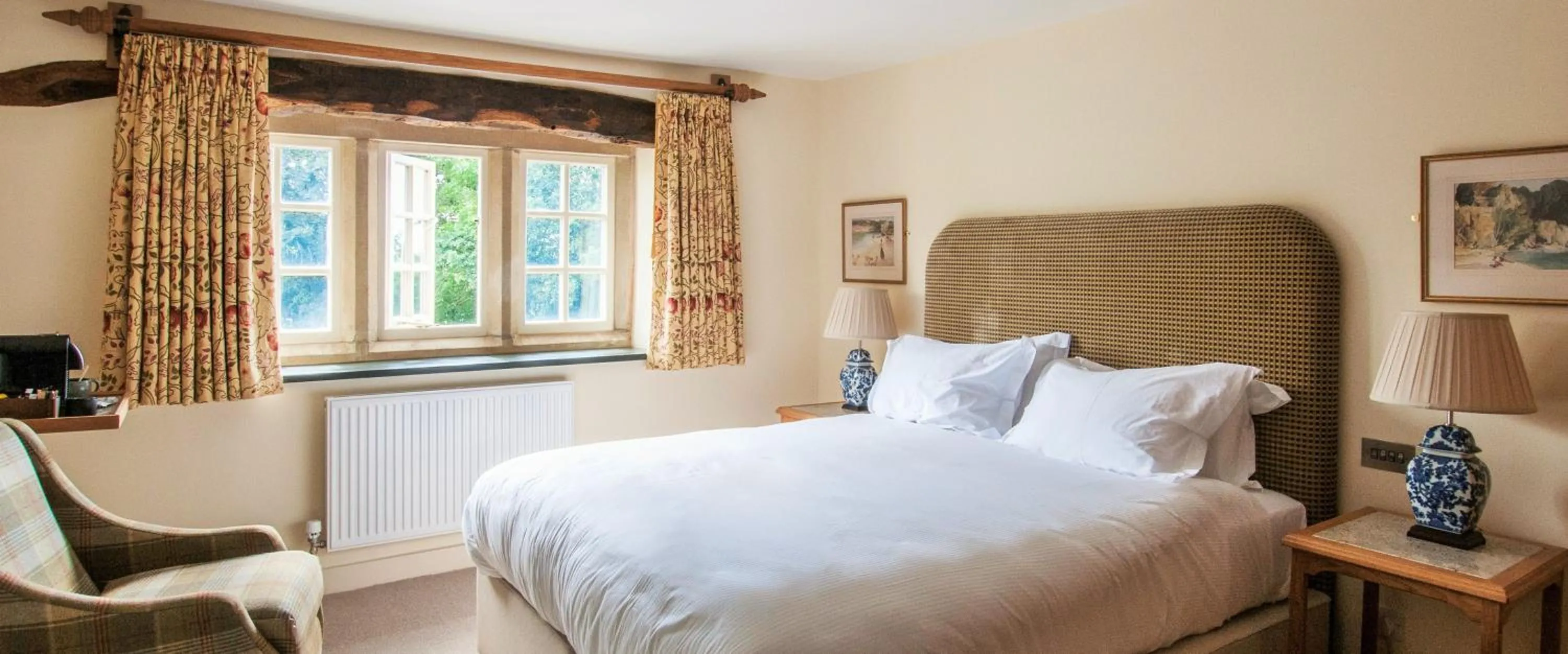 Bedroom, Bed in The Fleece Inn