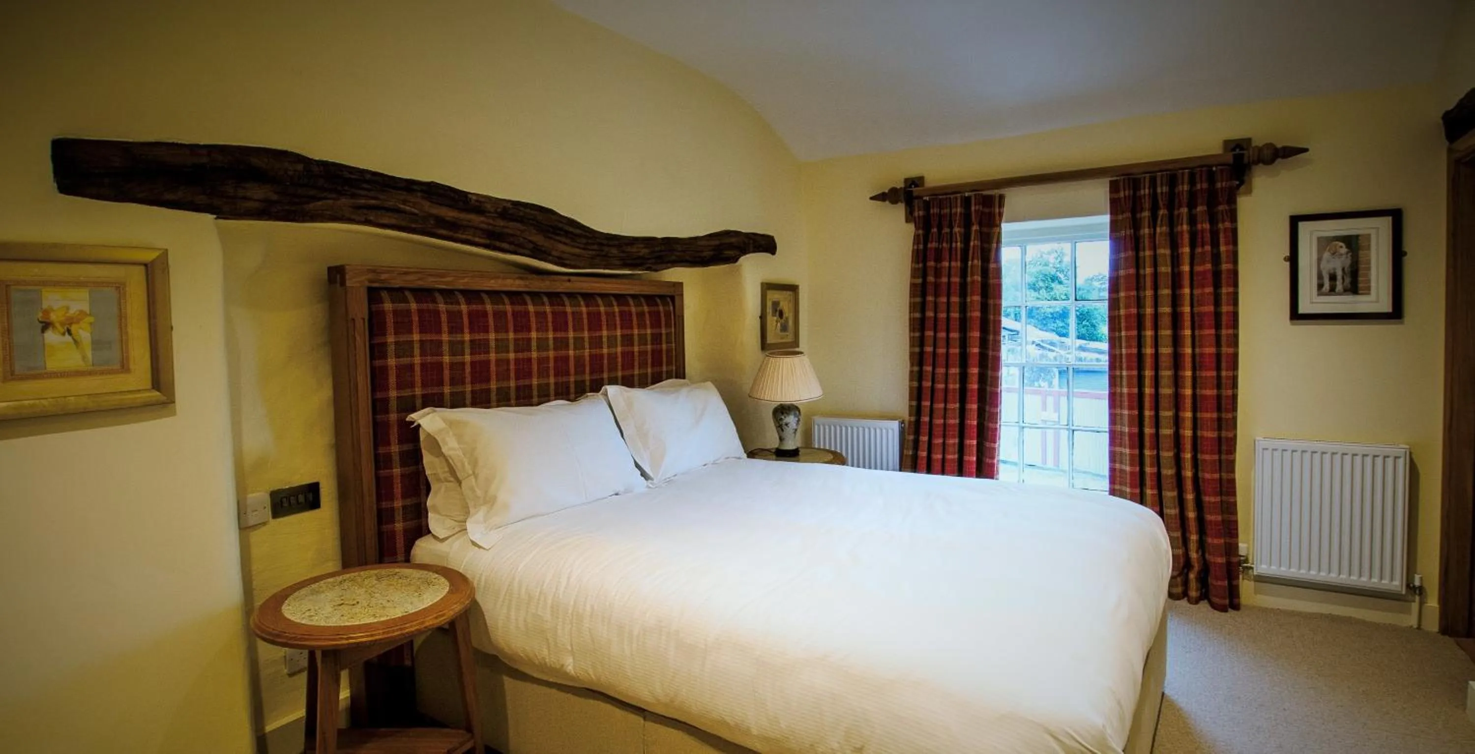 Bedroom, Bed in The Fleece Inn