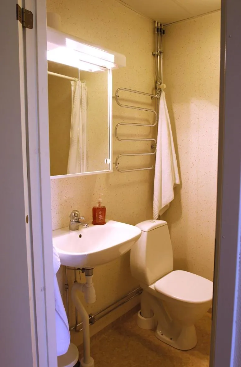 Bathroom in Karlshamn Vandrarhem och Hotell