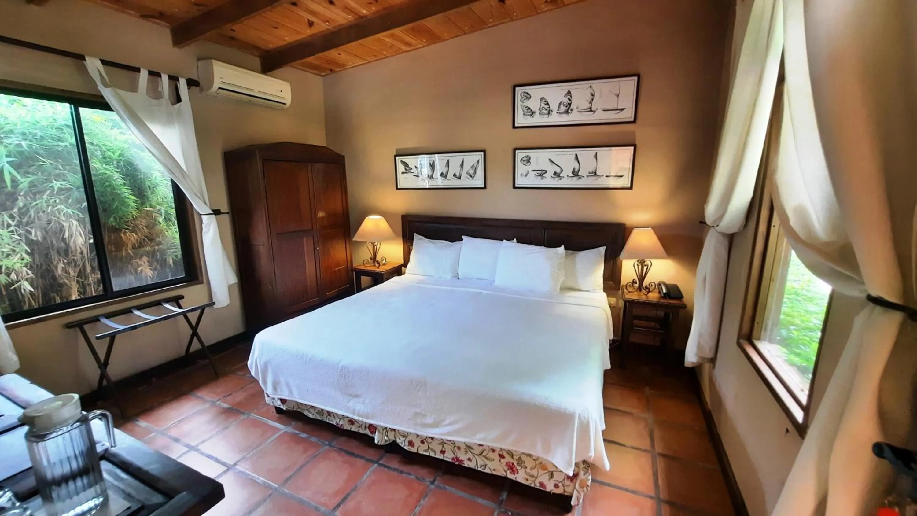 Bed in Los Almendros de San Lorenzo