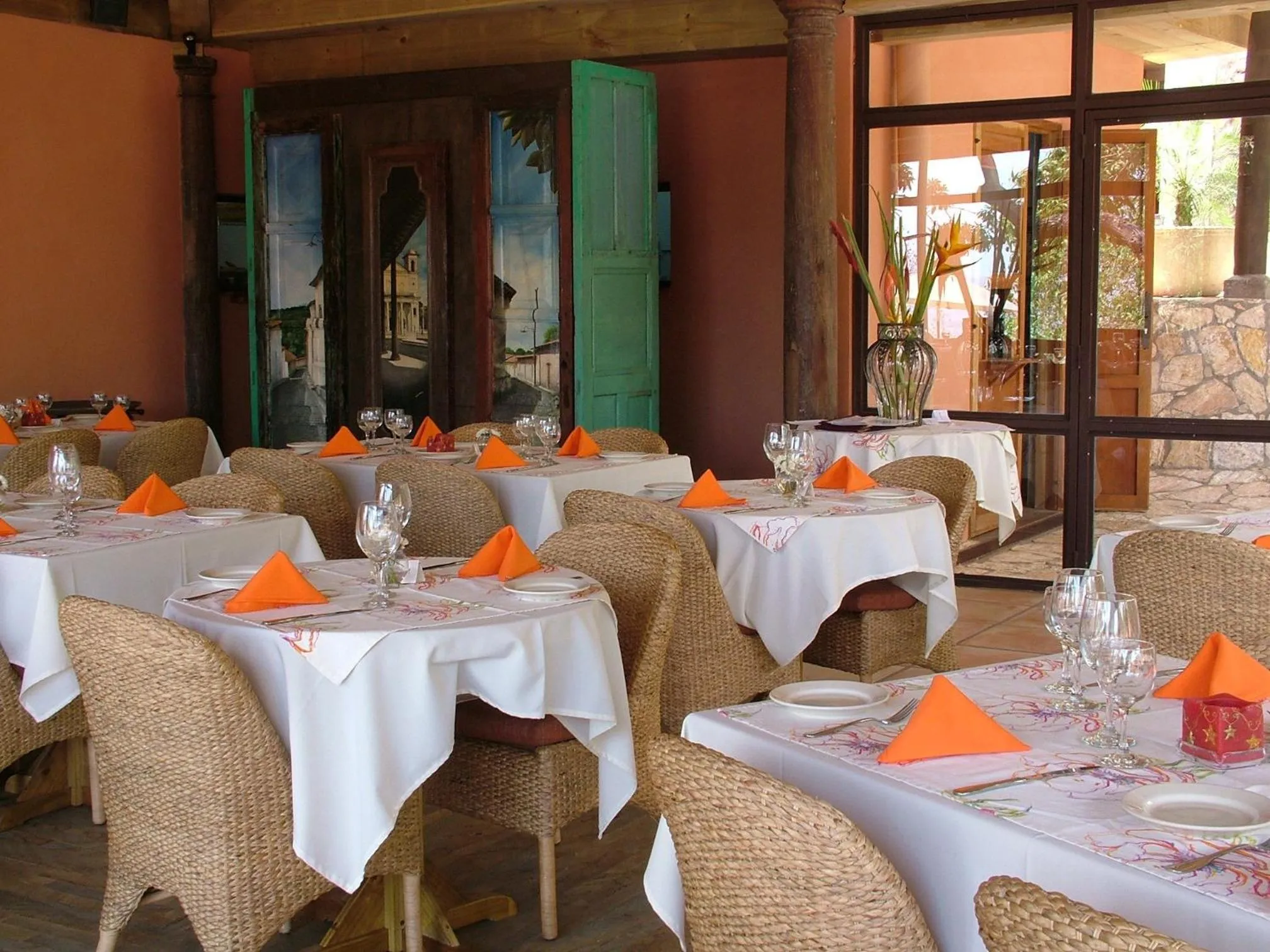 Restaurant/places to eat in Los Almendros de San Lorenzo