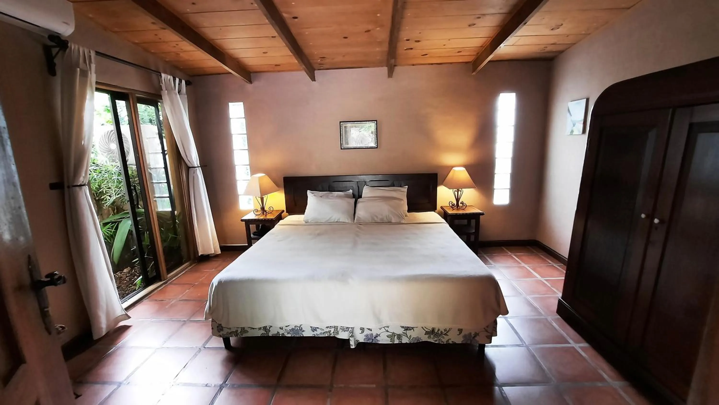 Bed in Los Almendros de San Lorenzo
