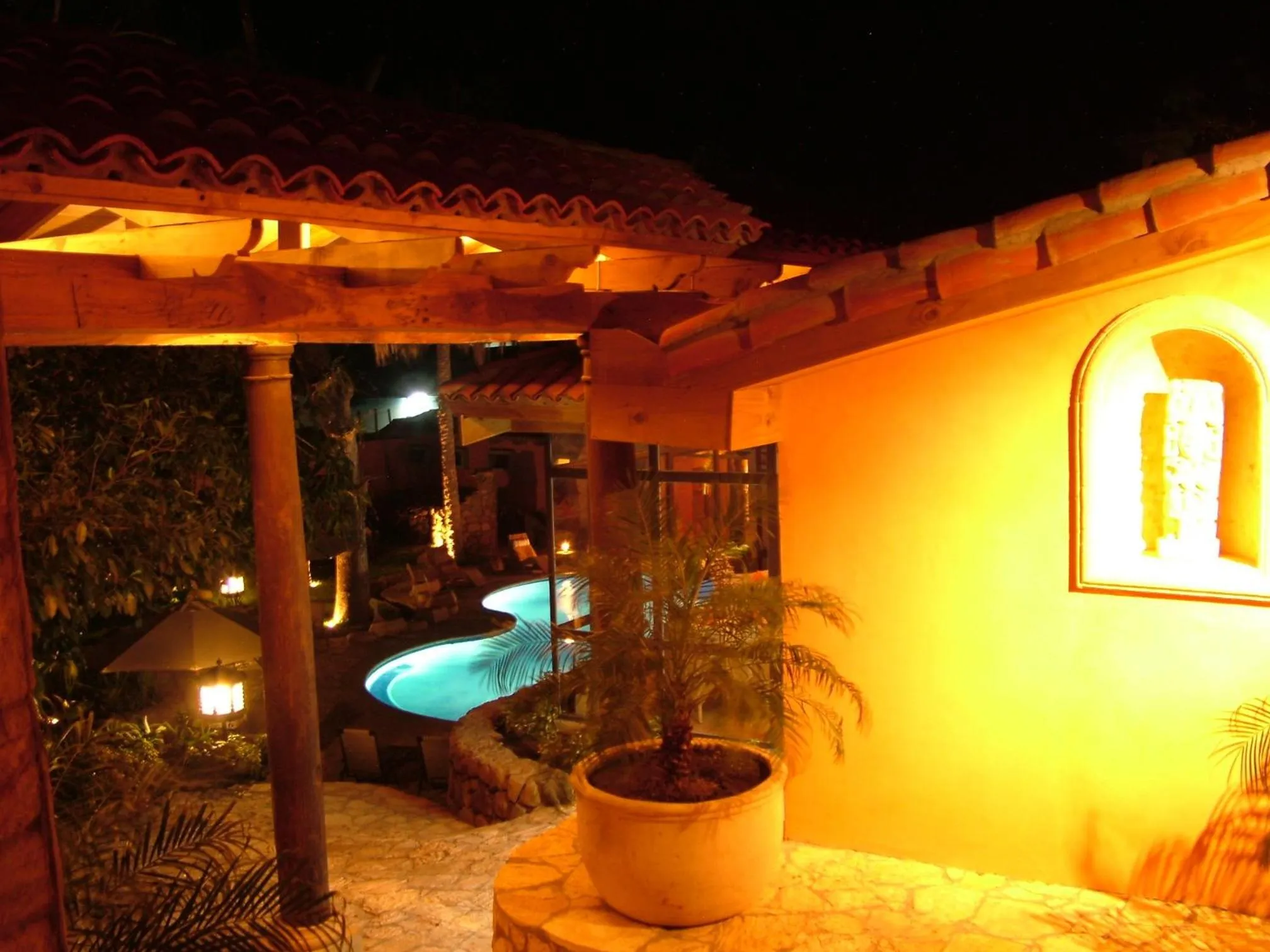 Night in Los Almendros de San Lorenzo