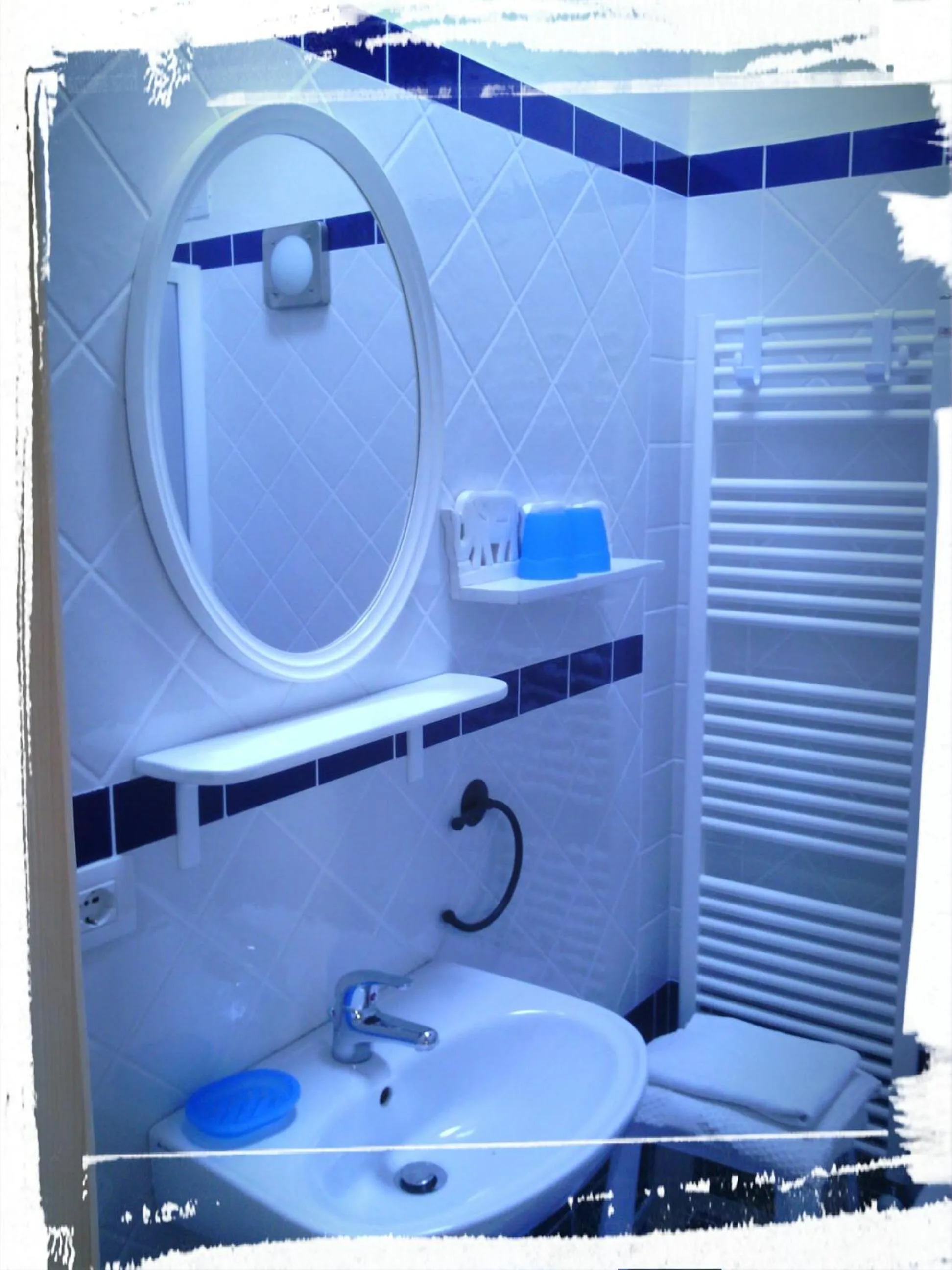 Bathroom in Albergo Julienne