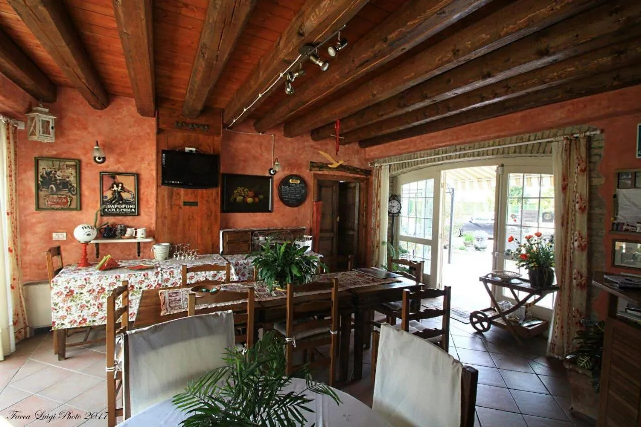 Lounge or bar in Albergo Julienne