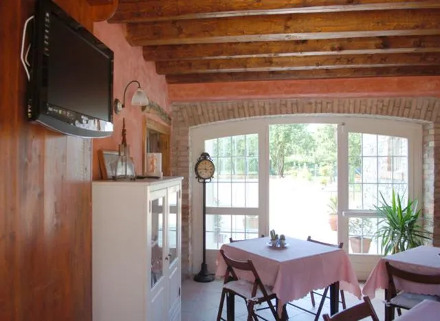 Restaurant/places to eat in Albergo Julienne