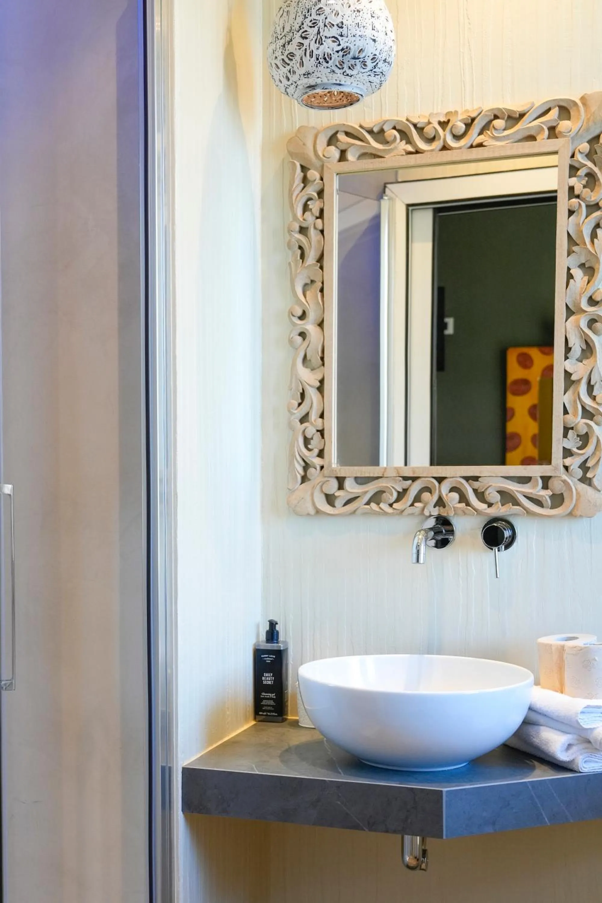 Bathroom in Hotel Thea