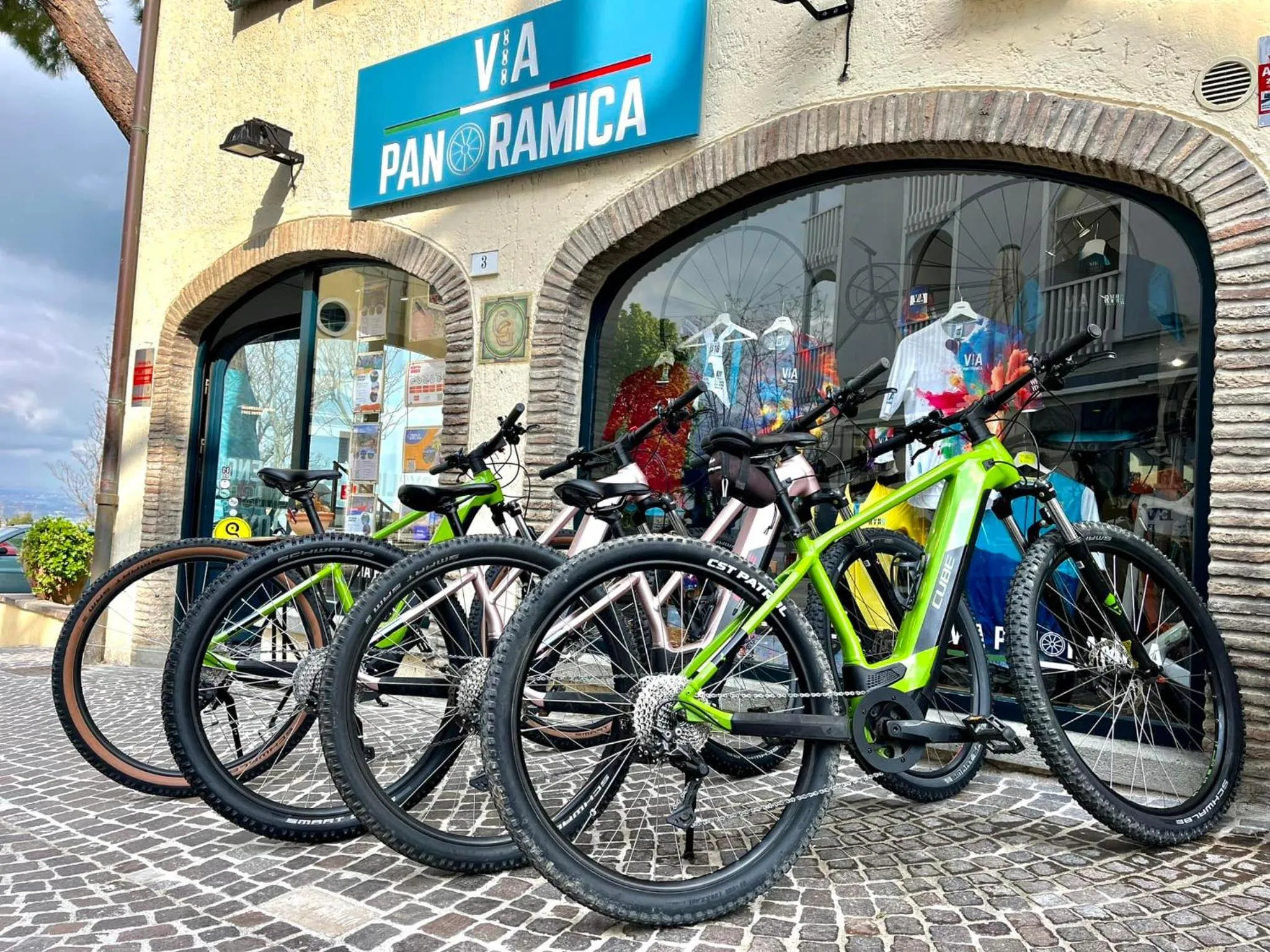 Cycling in Hotel Thea