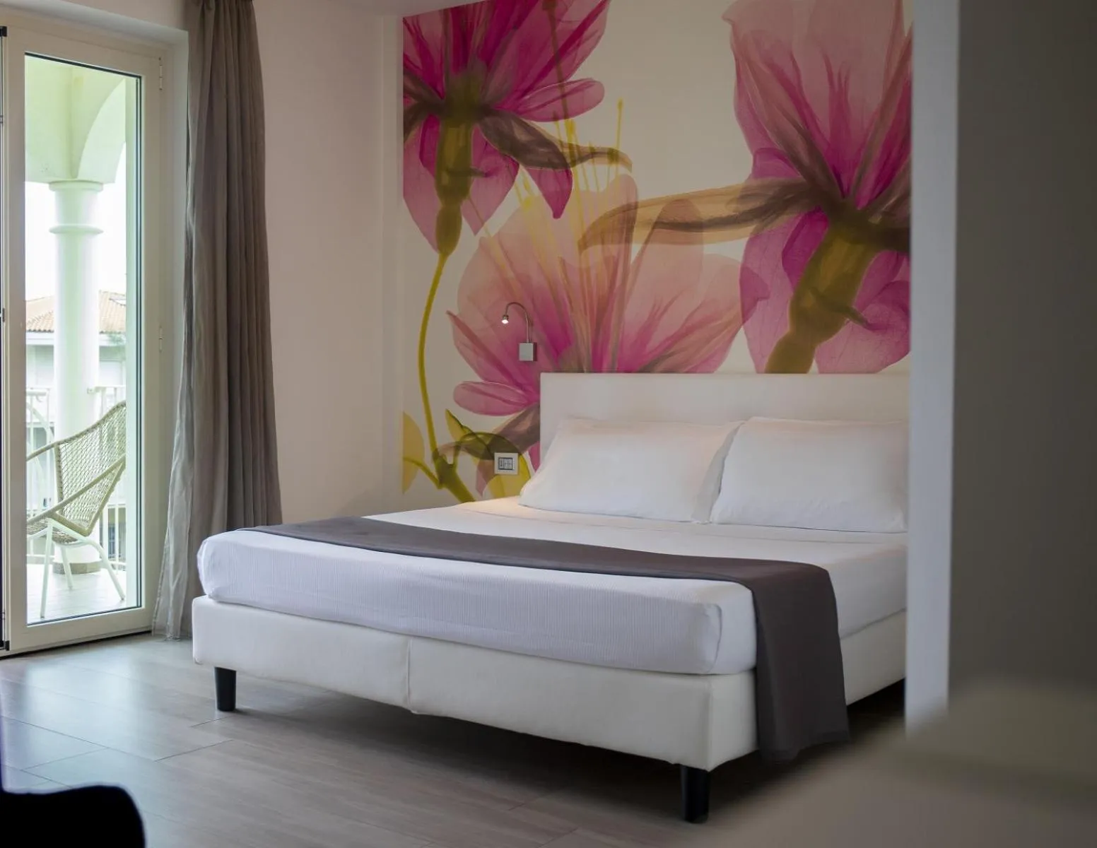 Bed in Smeraldo Suites & Spa
