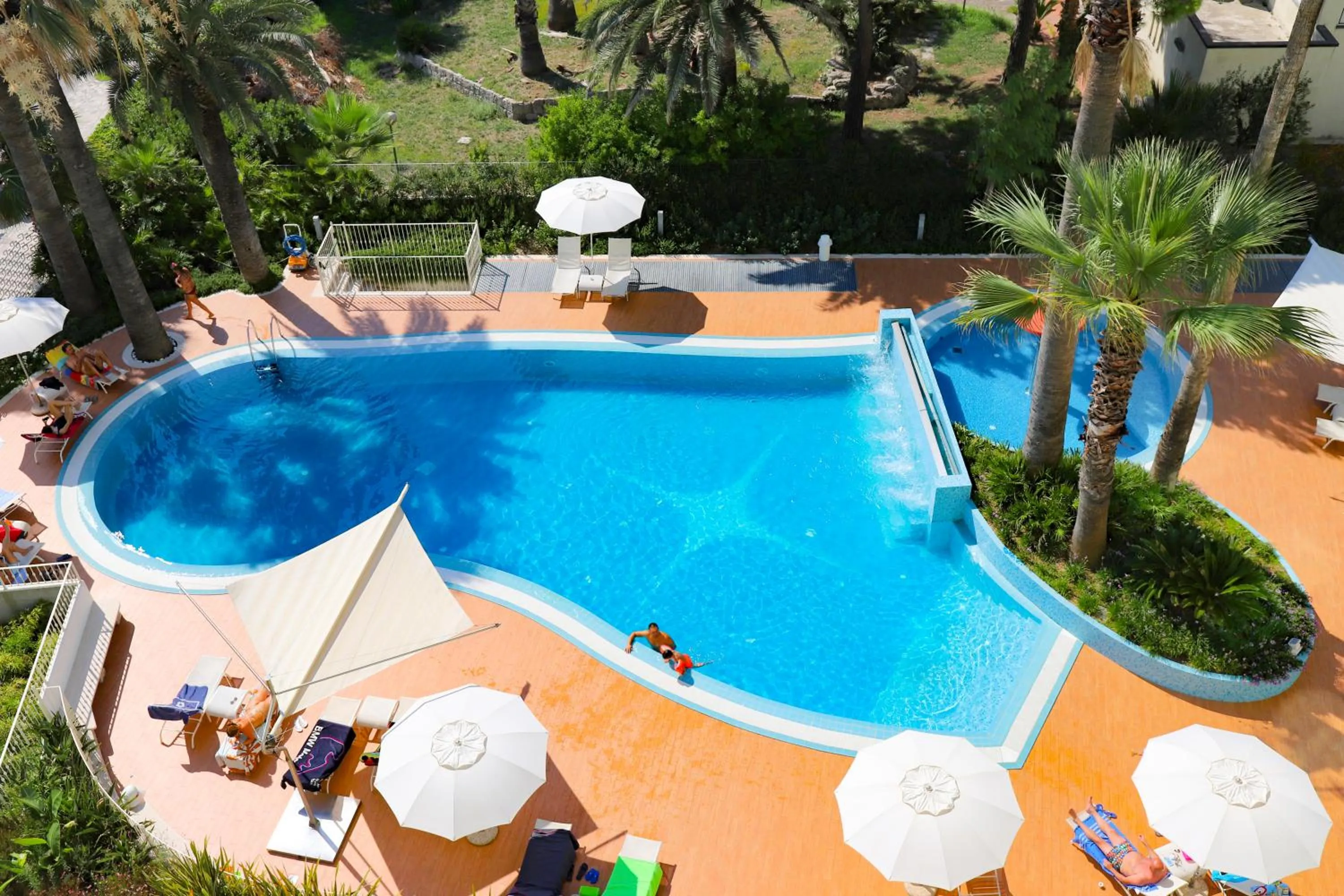 Swimming pool in Smeraldo Suites & Spa