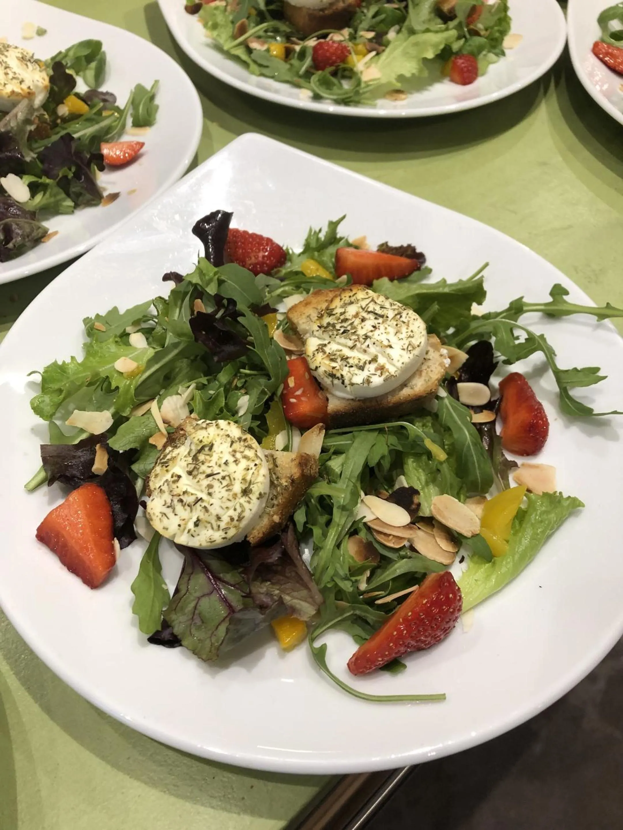 Food and drinks in The frogs' house - Yoga Retreat