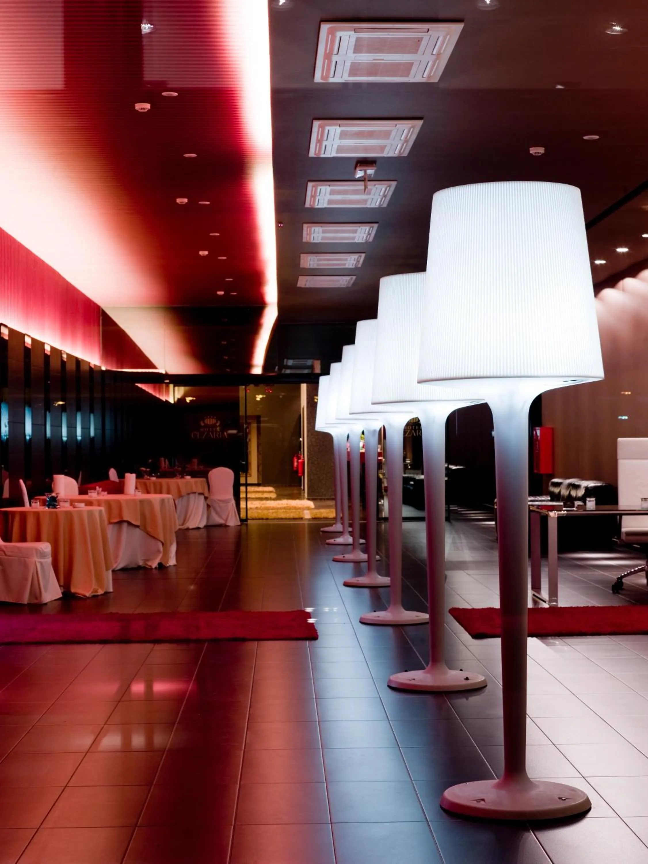 Communal lounge/ TV room in Hotel Cezaria