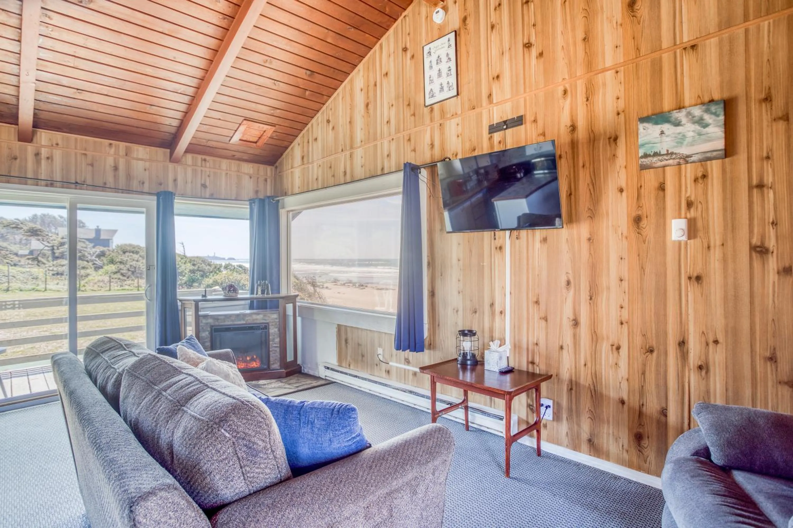 Seating area in Moolack Shores Inn