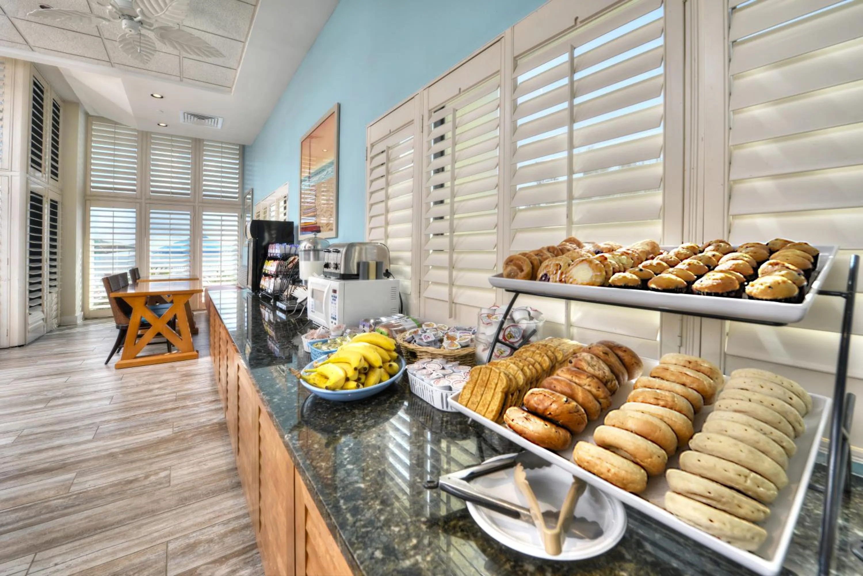 Continental breakfast in Bahama House - Daytona Beach Shores