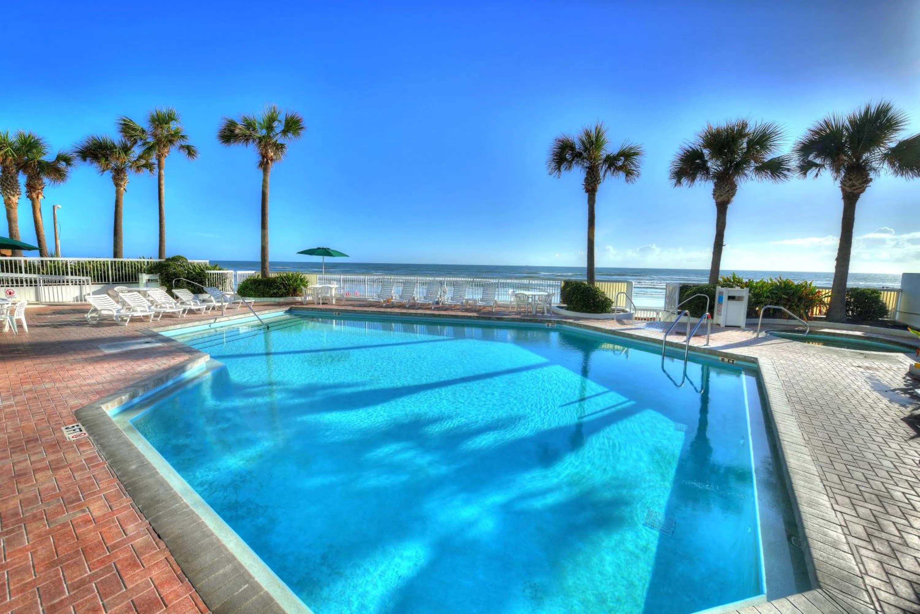 Patio in Bahama House - Daytona Beach Shores