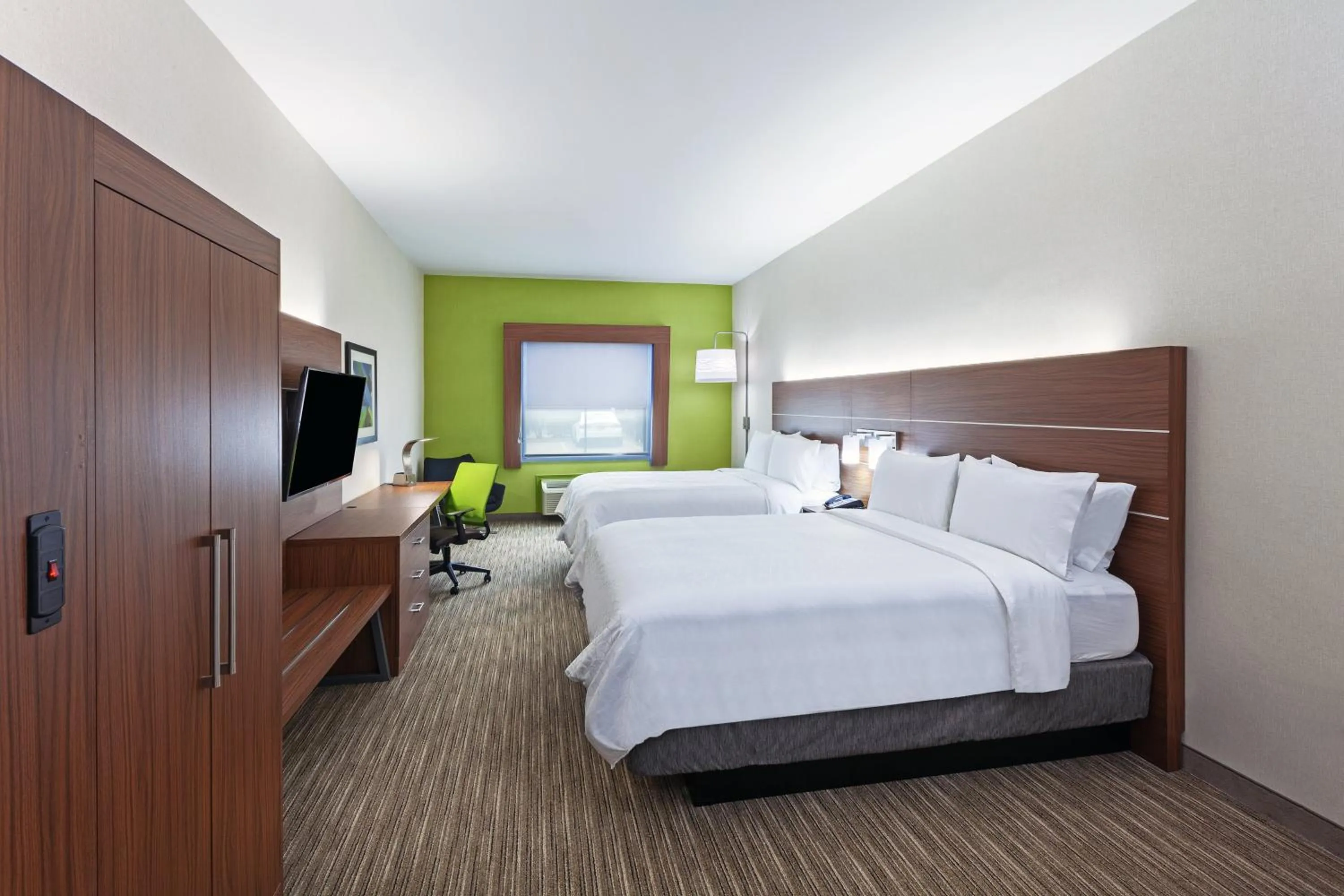 Photo of the whole room, Bed in Holiday Inn Express & Suites Longview South I-20 by IHG