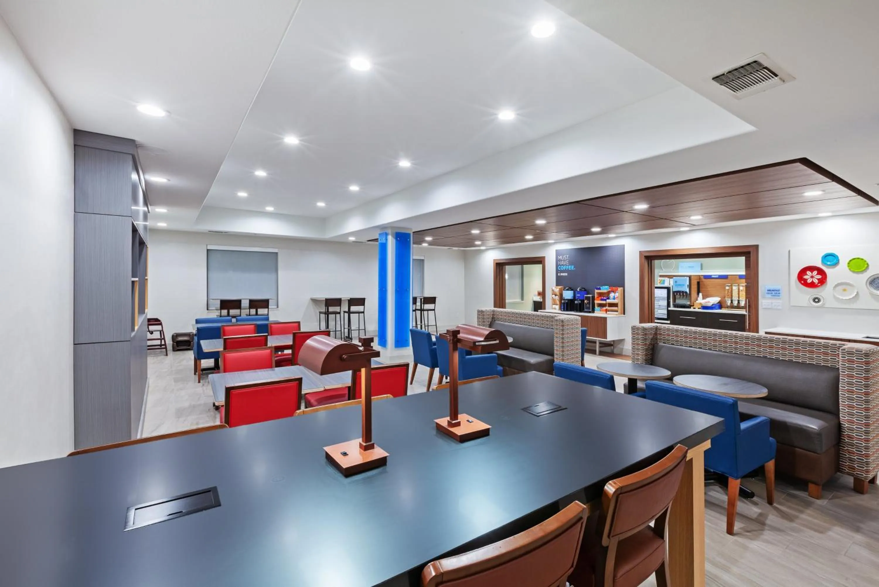 Breakfast in Holiday Inn Express & Suites Longview South I-20 by IHG