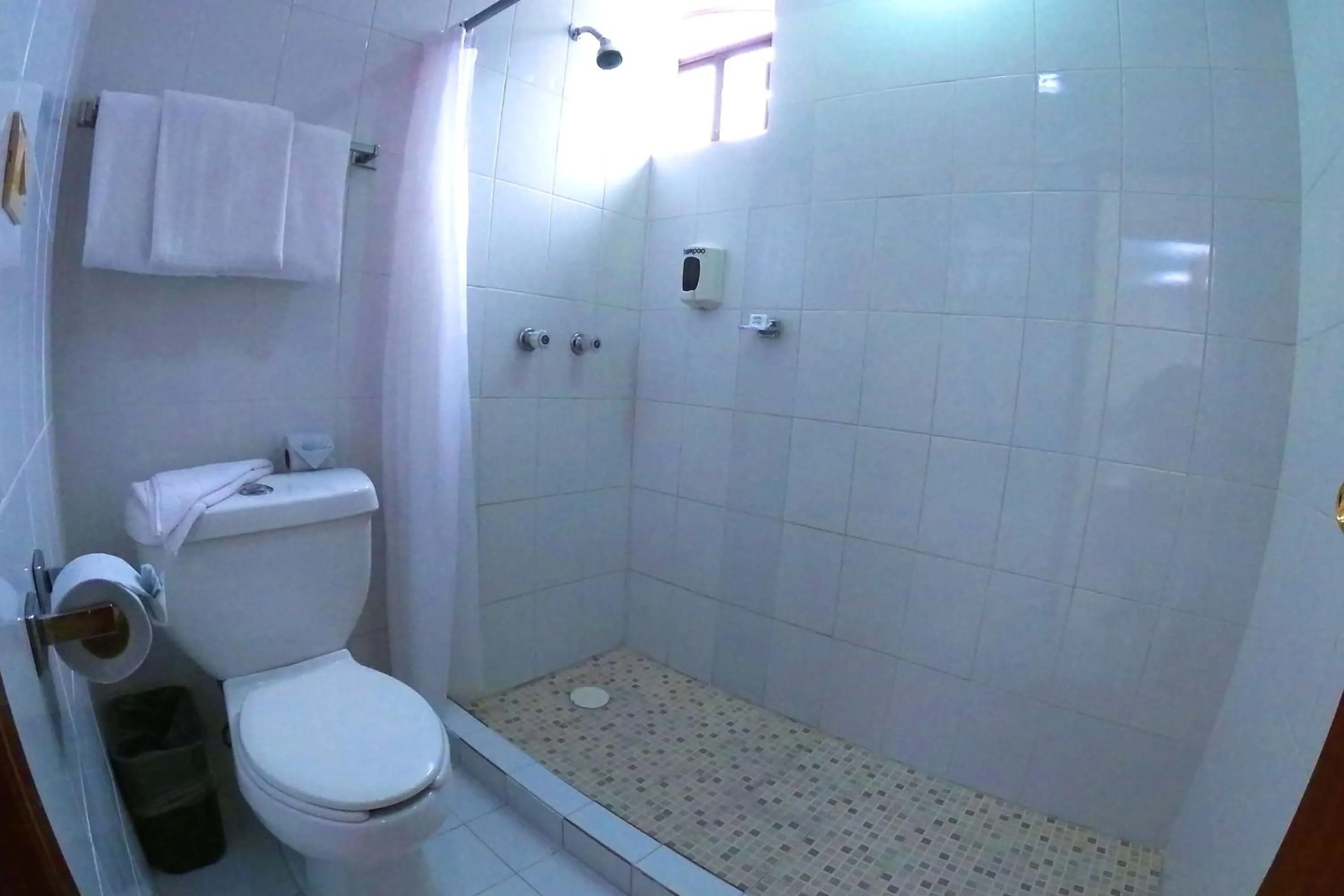 Bathroom in Best Western Hotel Madan