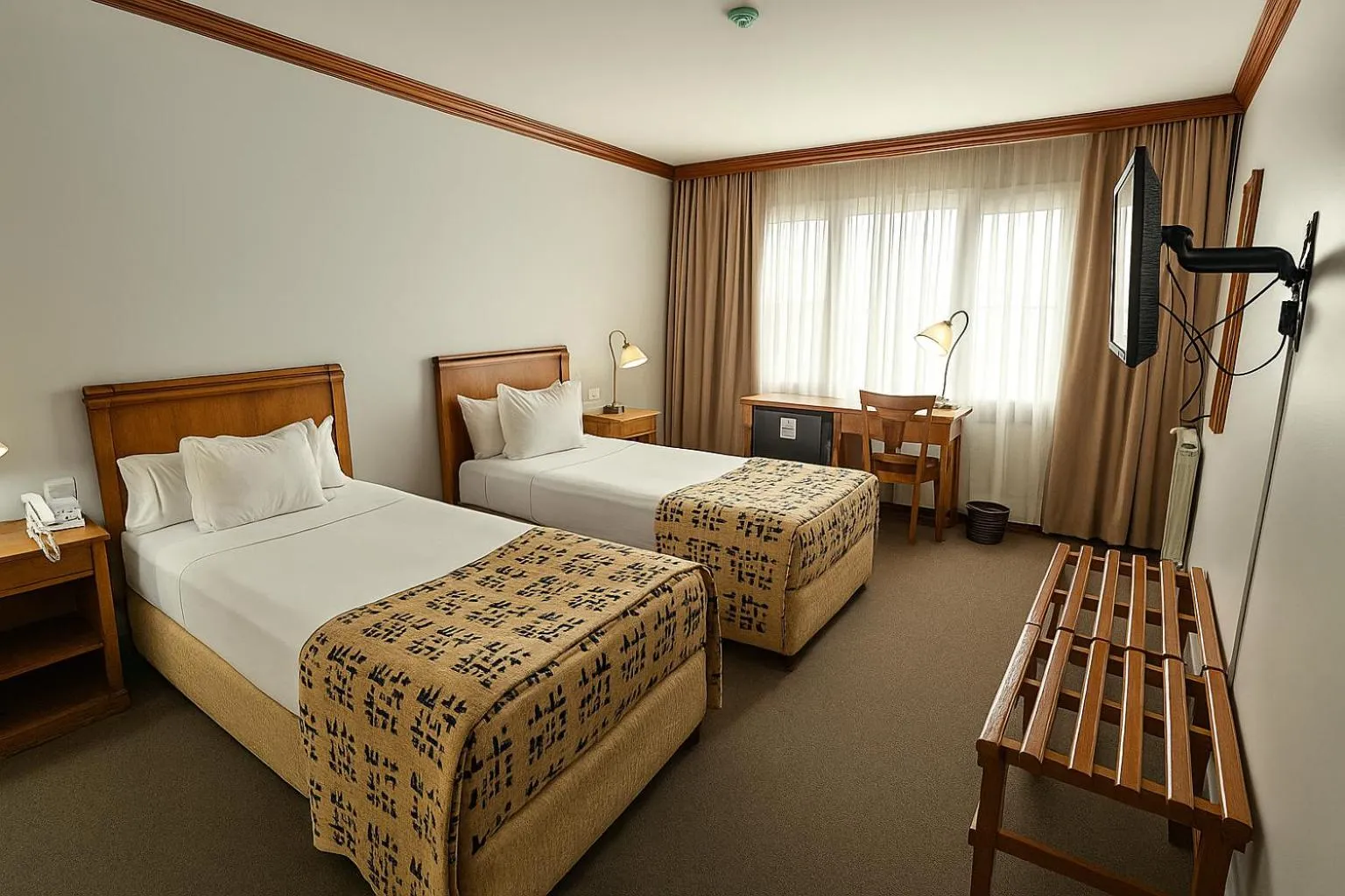 Bedroom, Bed in Hotel Kosten Aike