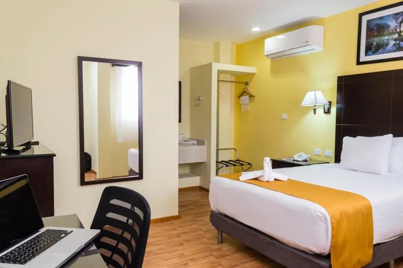 Bed in Hotel Madan Cárdenas