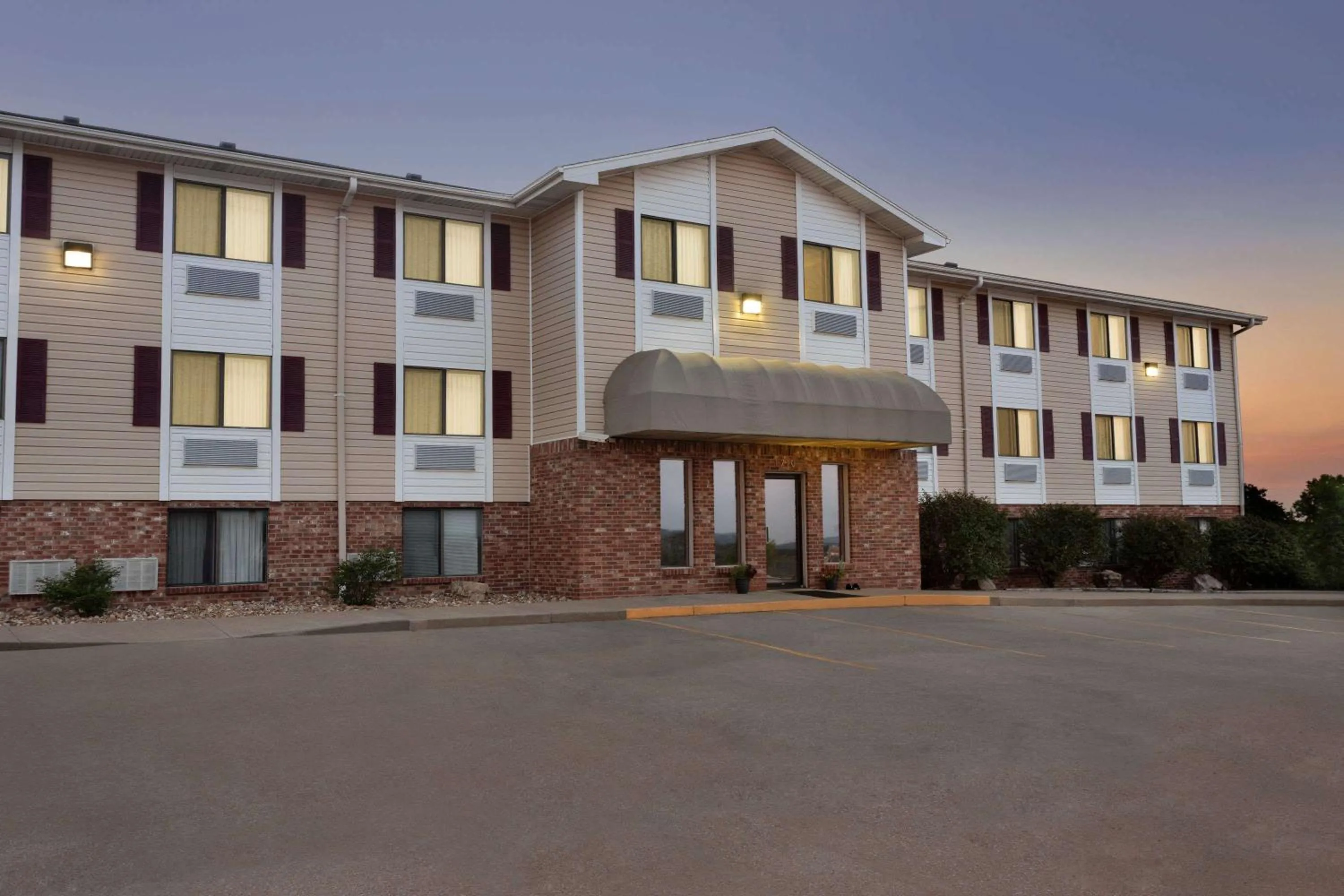 Property building in Travelodge by Wyndham Jefferson City