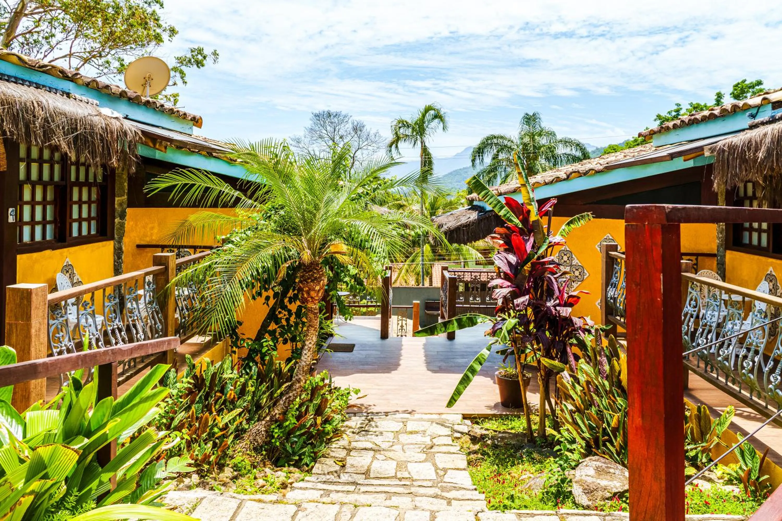 Property building in VELINN Pousada Guarubela Villa Vittoria