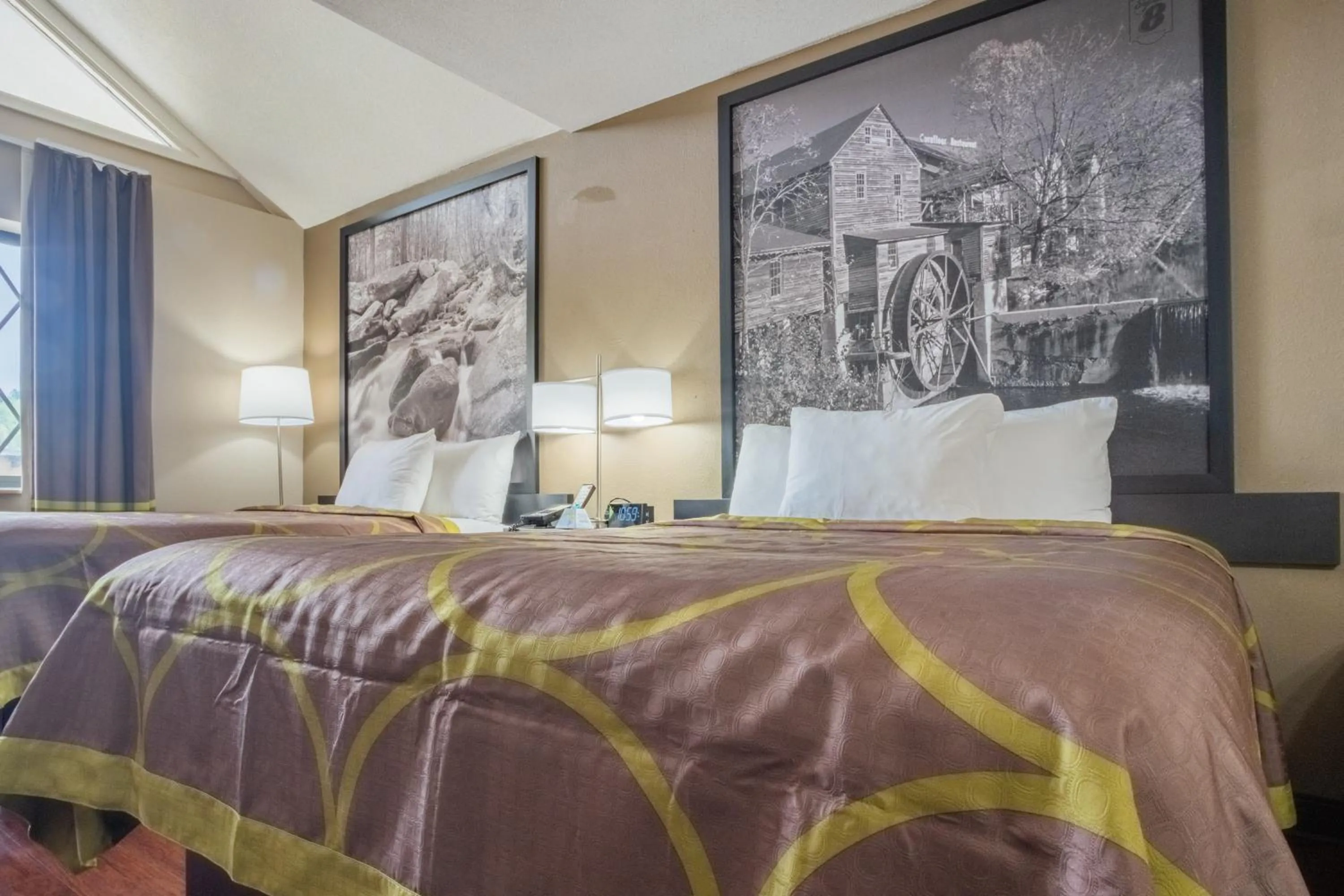 Bedroom, Bed in Super 8 by Wyndham Downtown Gatlinburg at Convention Center