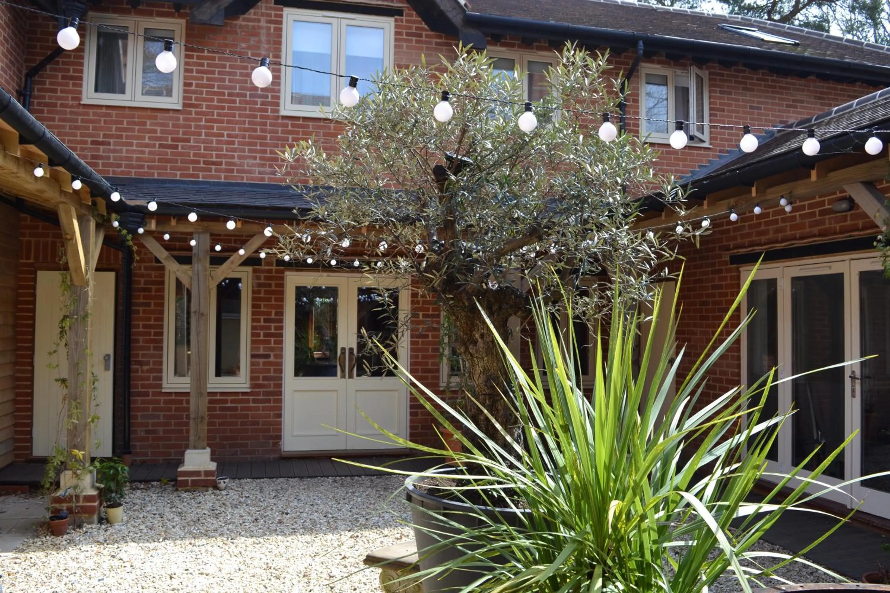 Facade/entrance in The Kingsley at Eversley