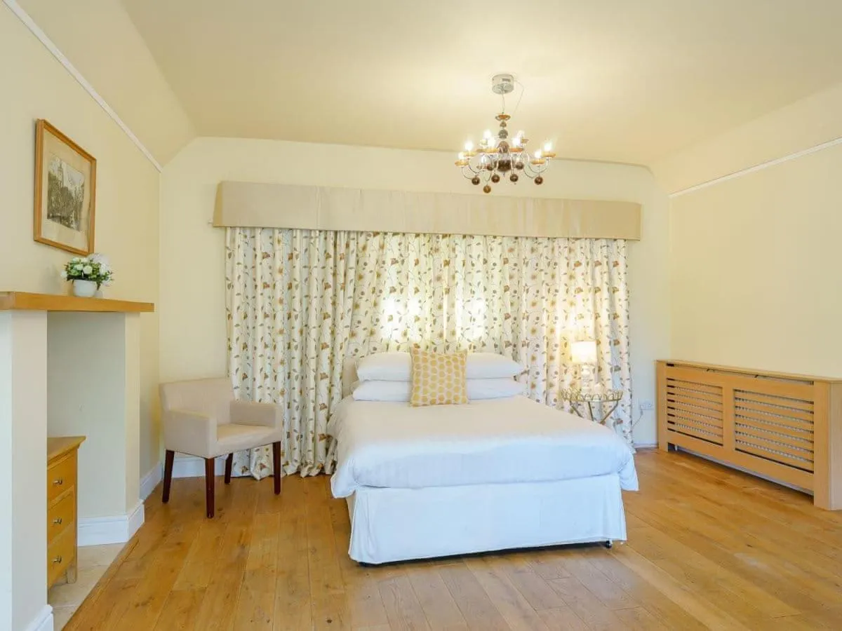 Bed in The Kingsley at Eversley