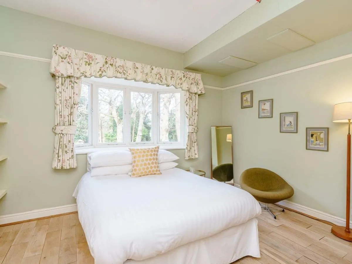 Bed in The Kingsley at Eversley